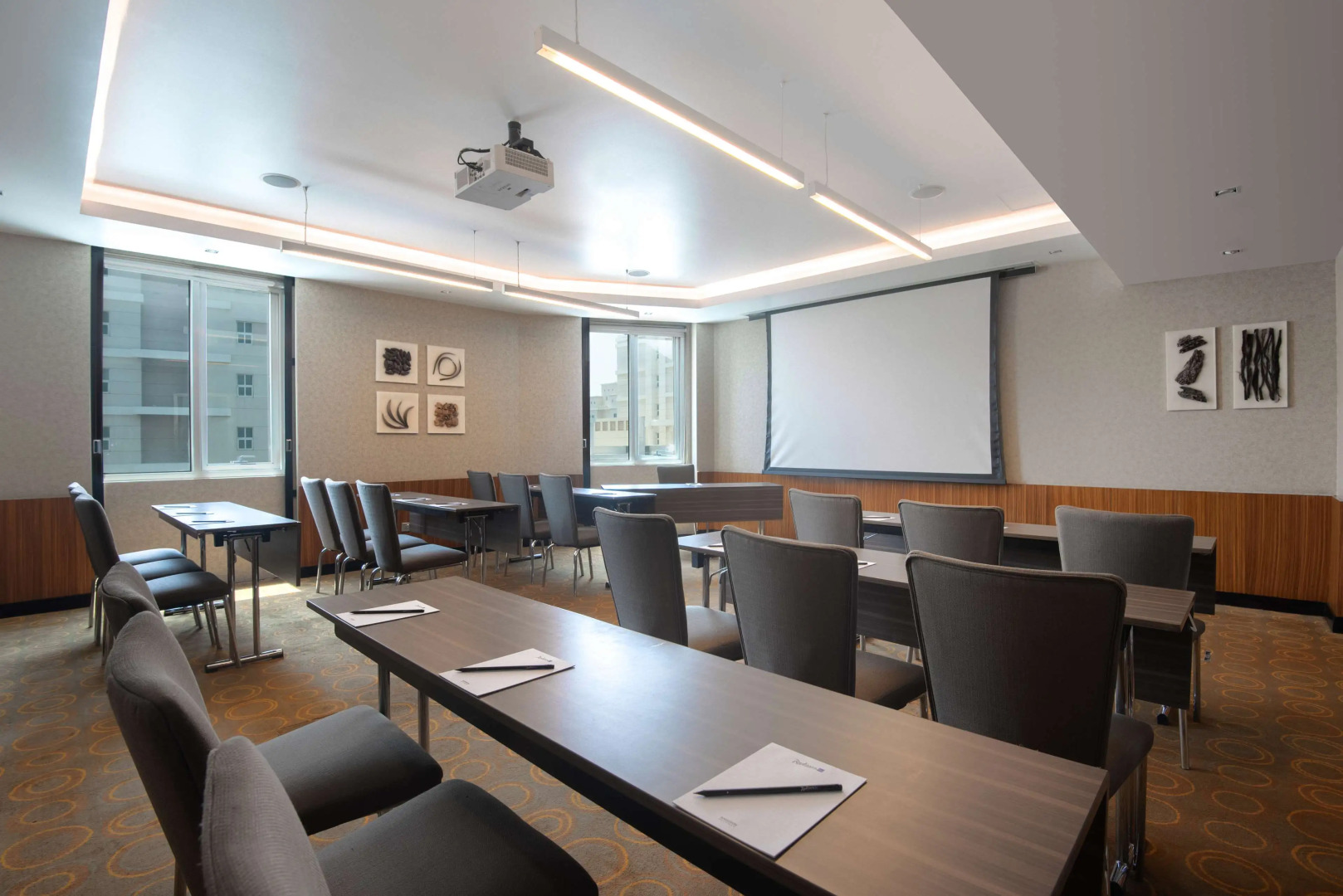 Отель Radisson Blu Hotel, Dubai Media City