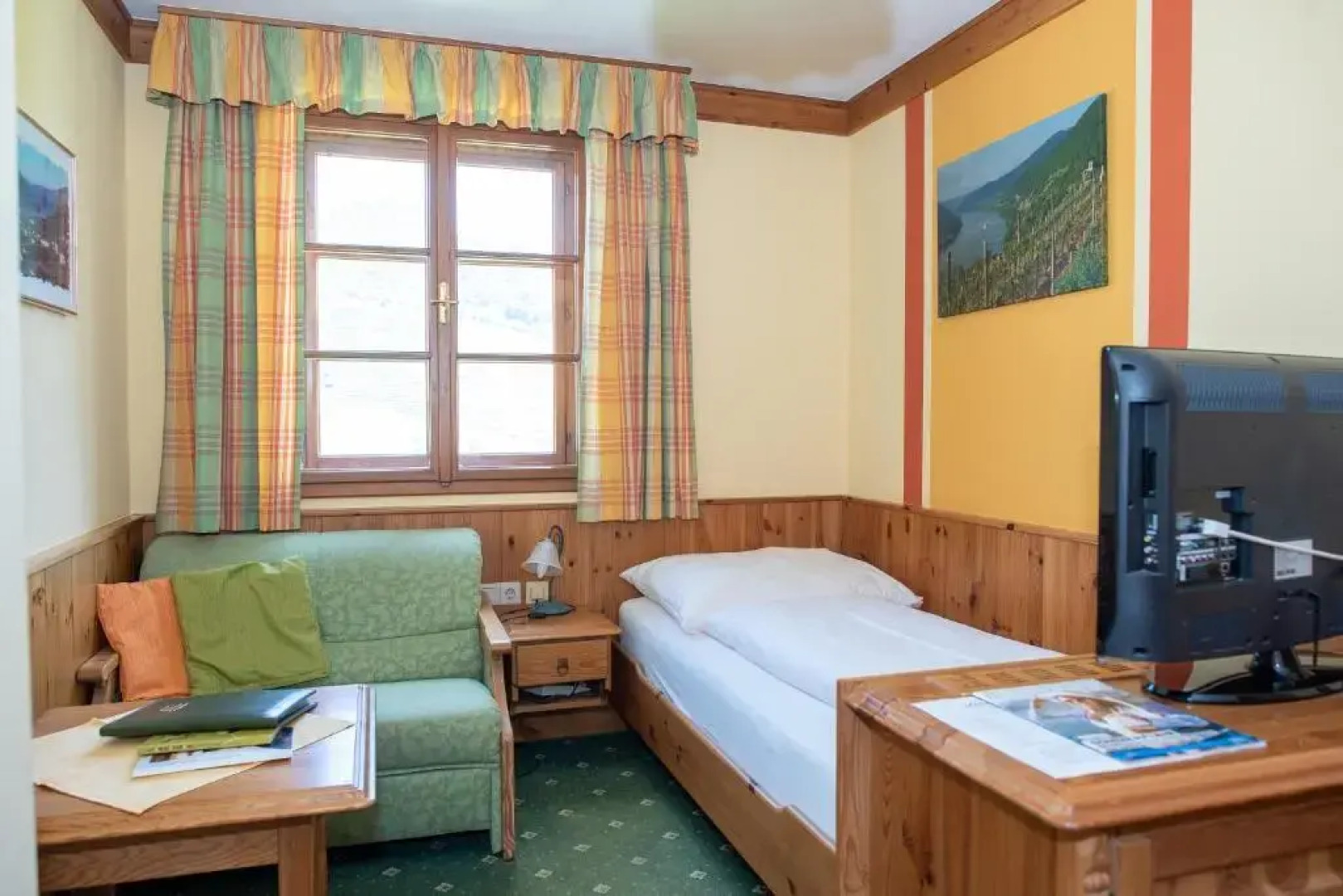 Hotel Weinberghof & Weingut Lagler
