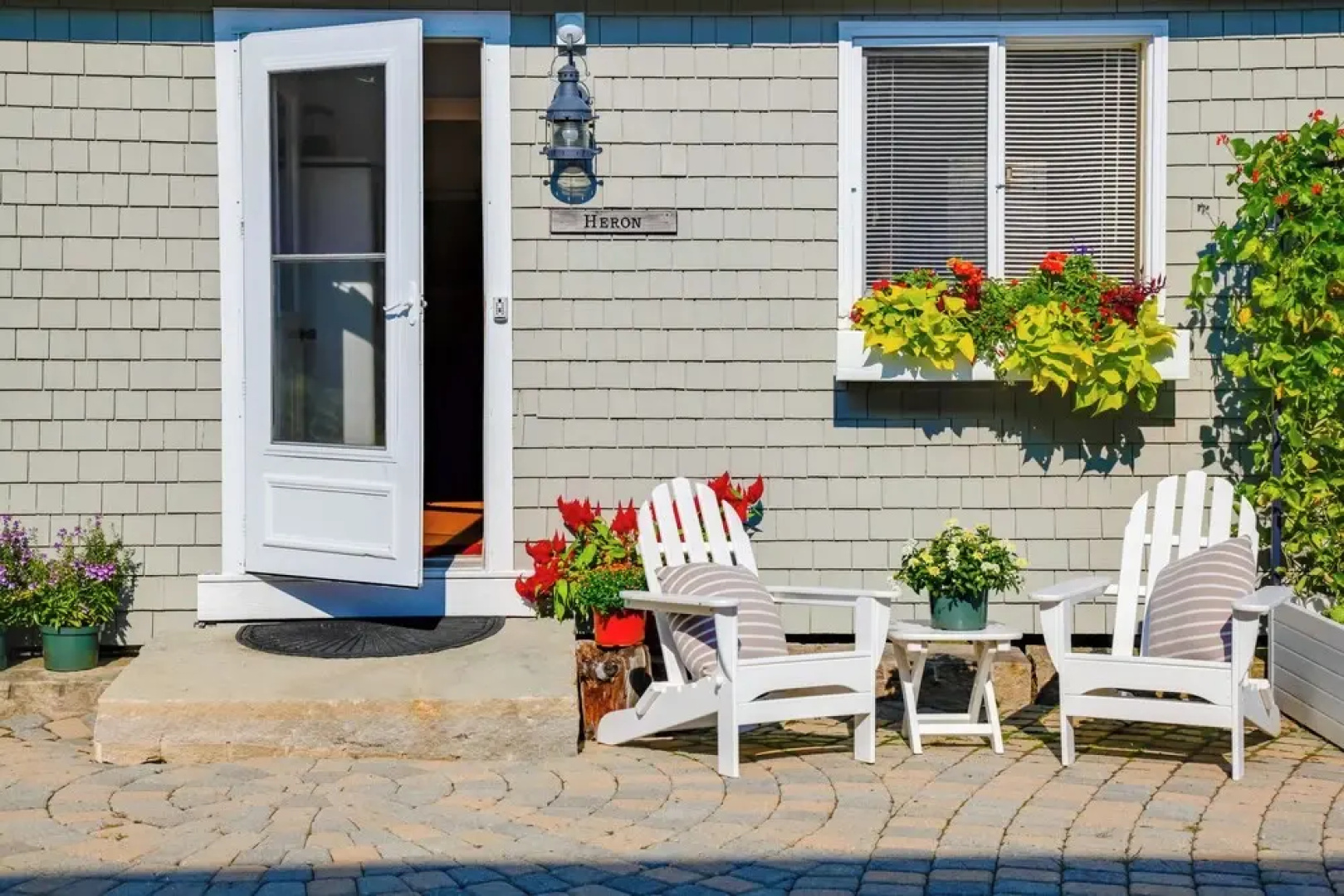 'heron Cottage' on Casco Bay w/ Deck & Boat Dock!