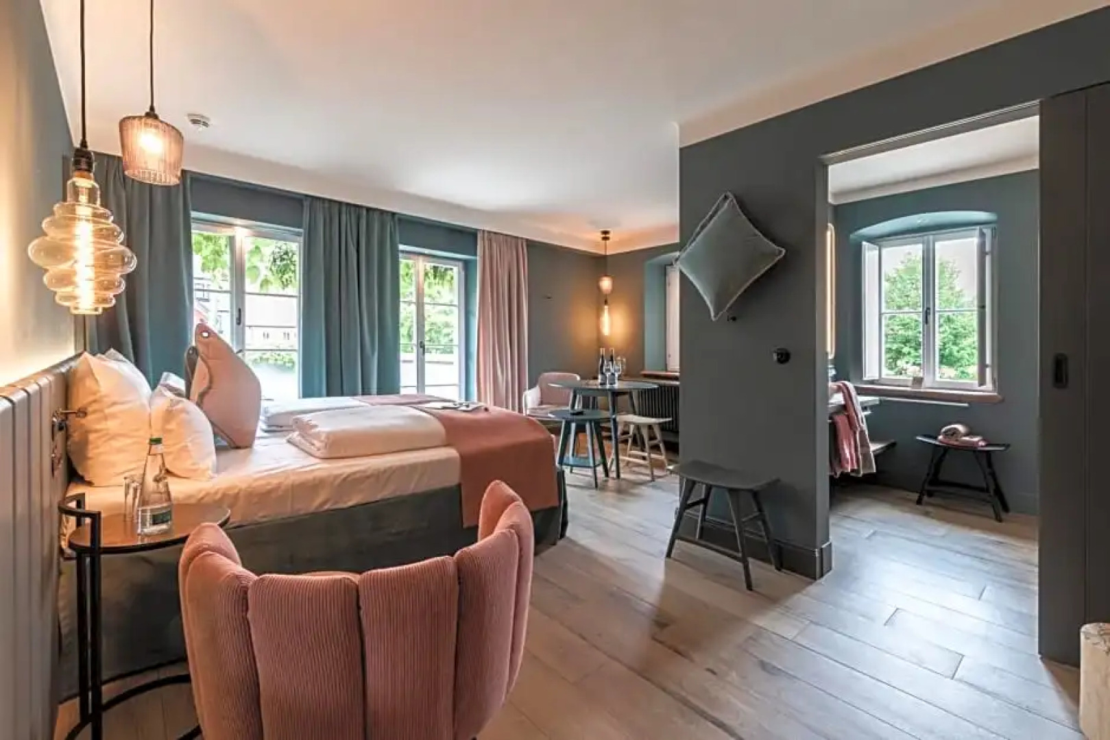 Hotel / Weingut Meintzinger