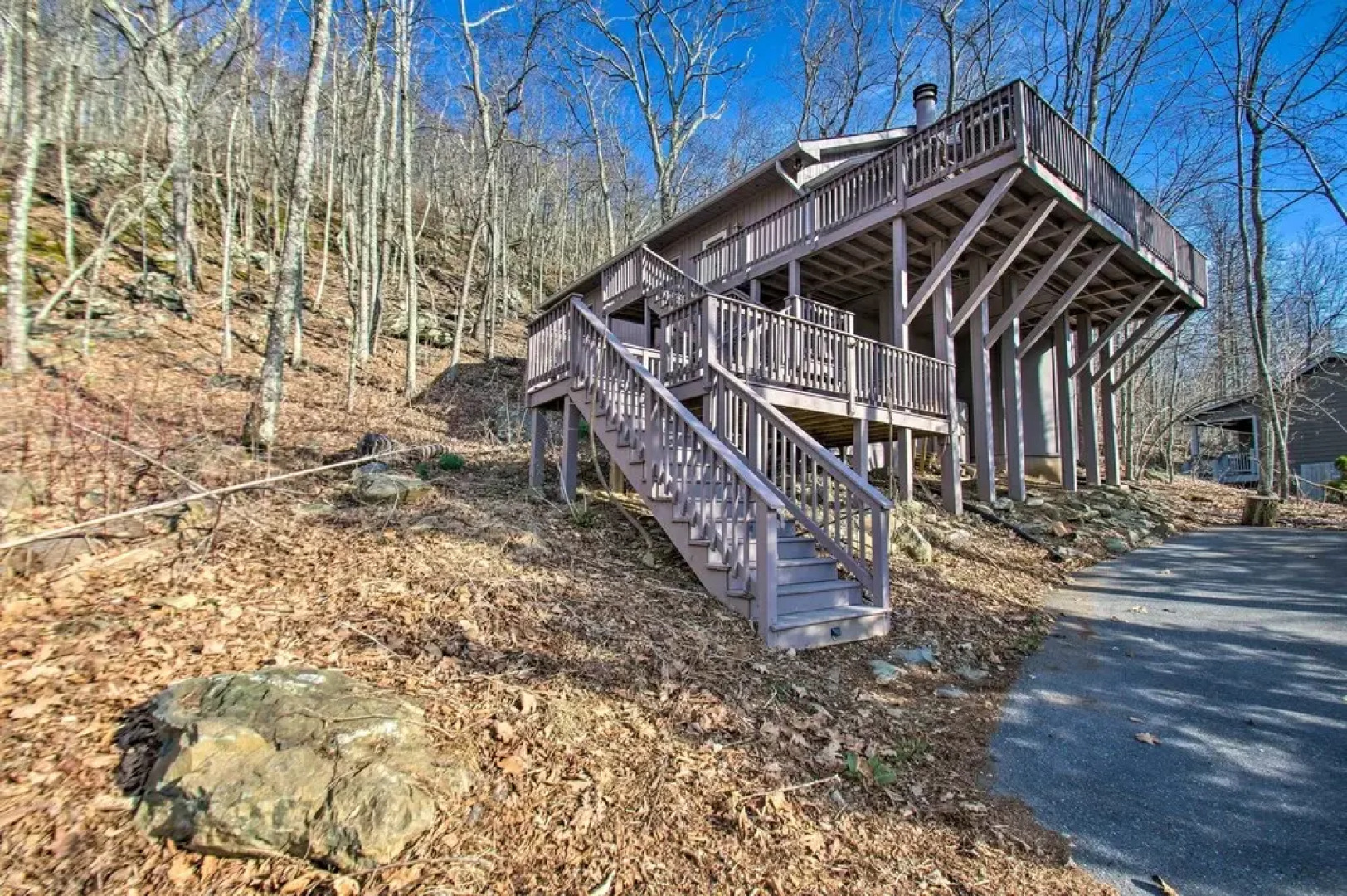 Rustic Getaway With Fireplace - Walk to Slopes!
