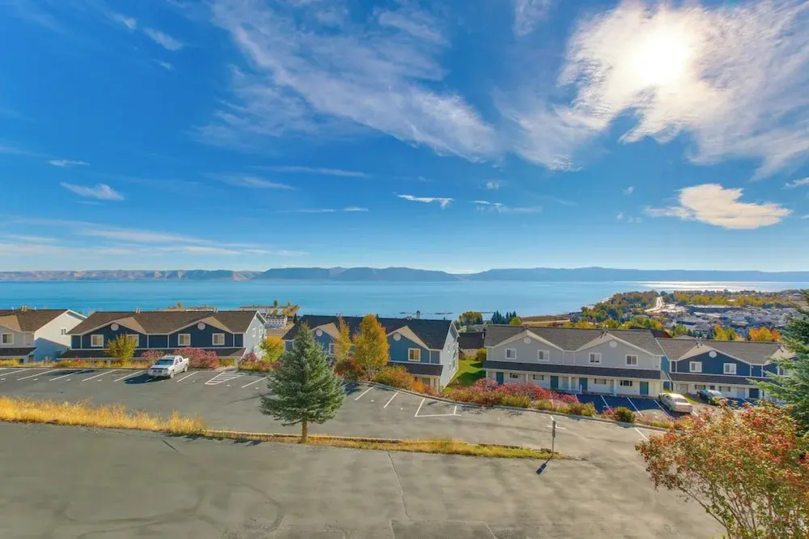 Spacious Garden City Townhome w/ Lake Views!