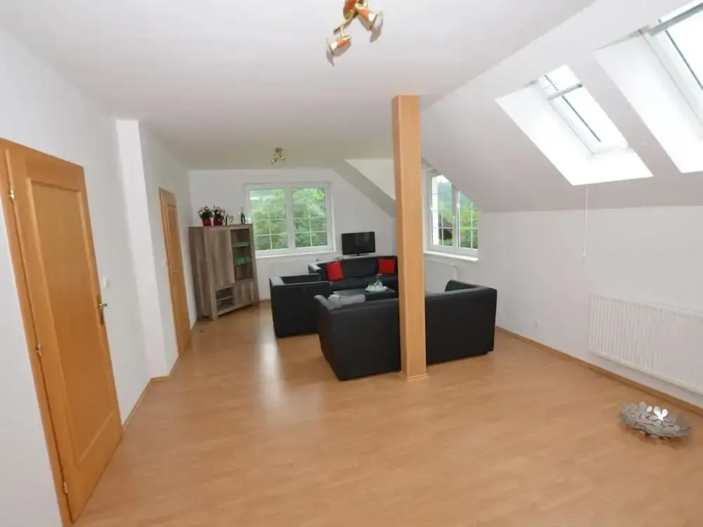 Tasteful Villa in Zernov With Private Pool