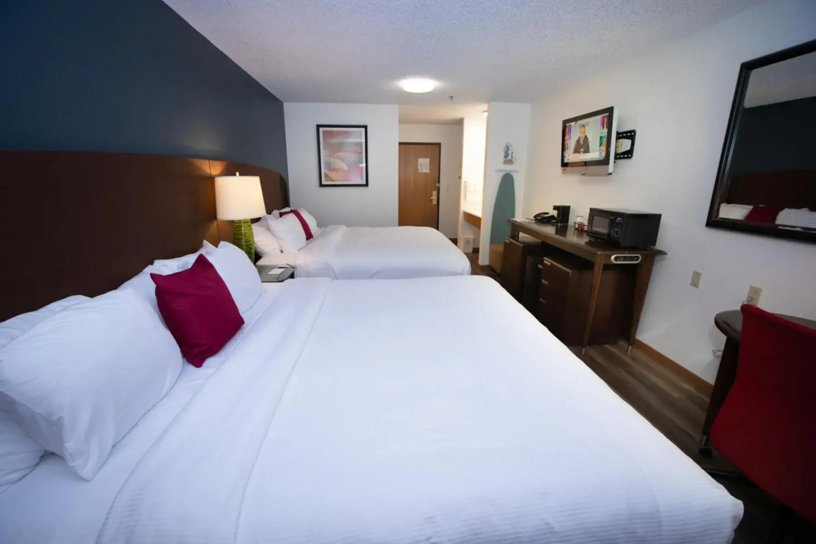 Alliance Hotel & Suites, a Howard Johnson by Wyndham