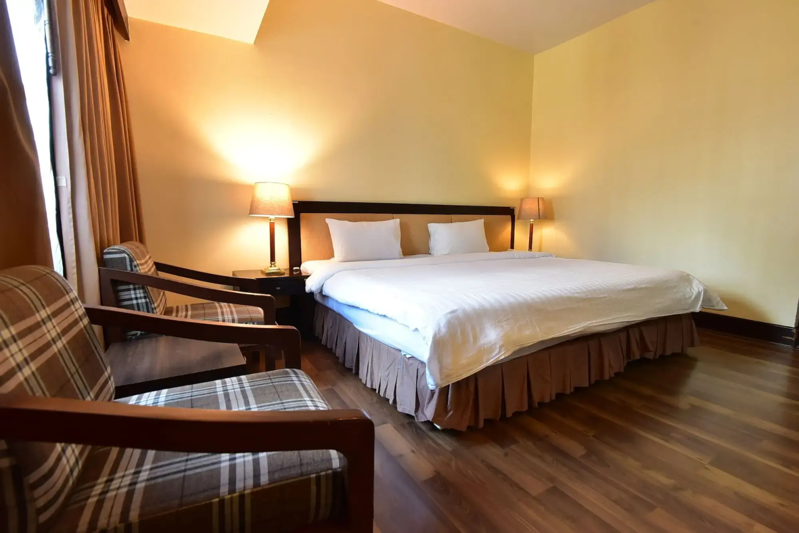 New Season Hotel