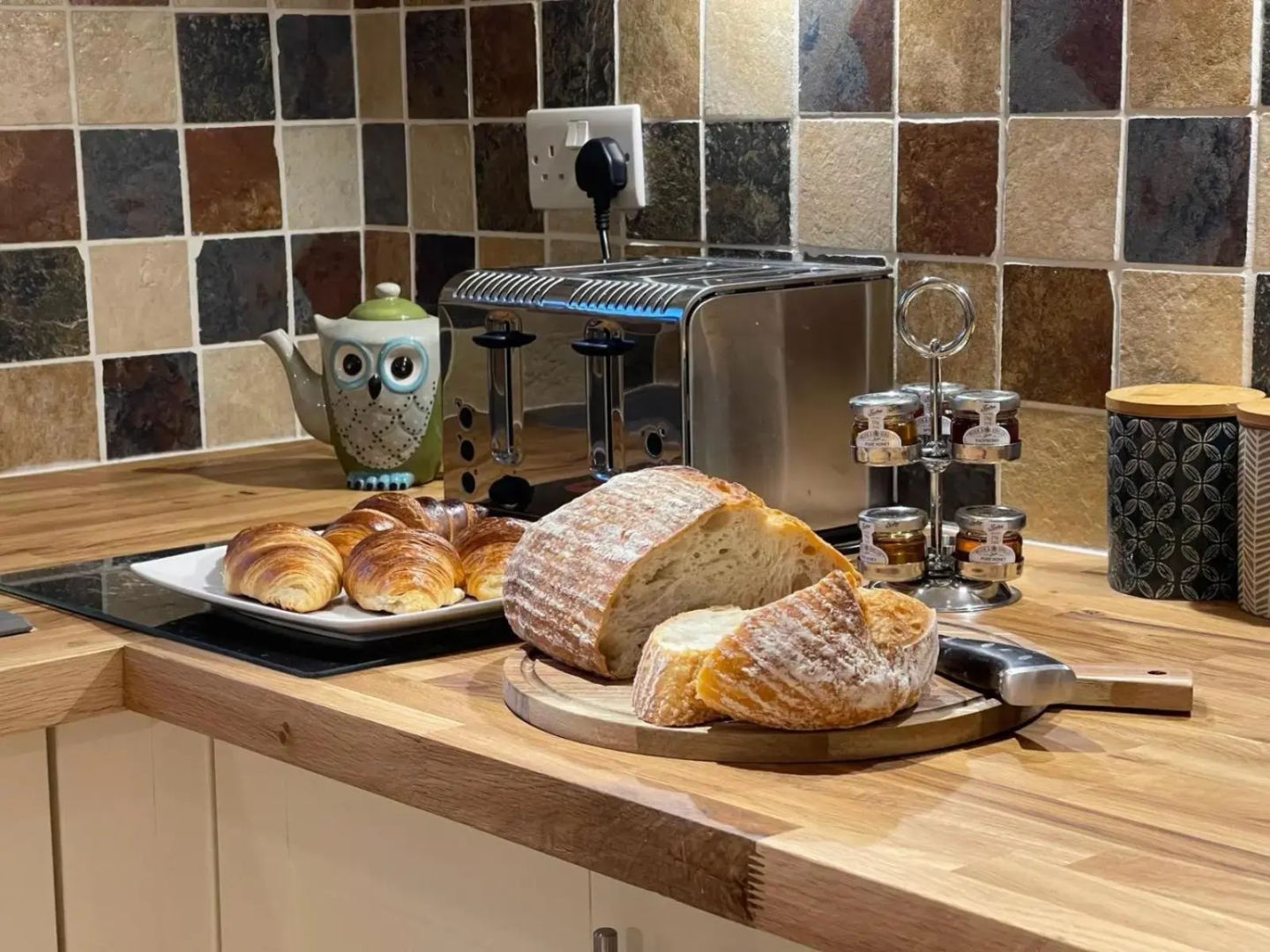 Lake District romantic get away in 1 acre gardens off M6