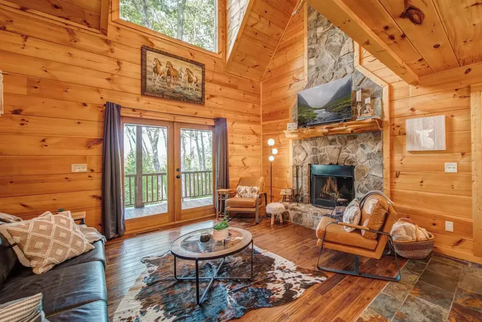 Gorgeous & Secluded 3 BDR Cabin in Mineral Bluff!