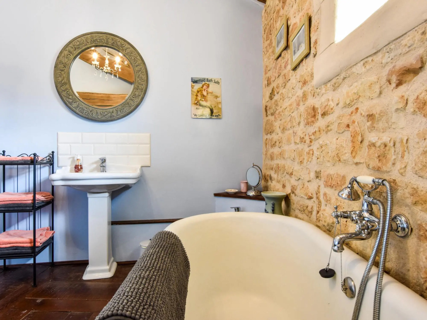 Cozy Holiday Home in La Foret-de-tessé With Private Pool