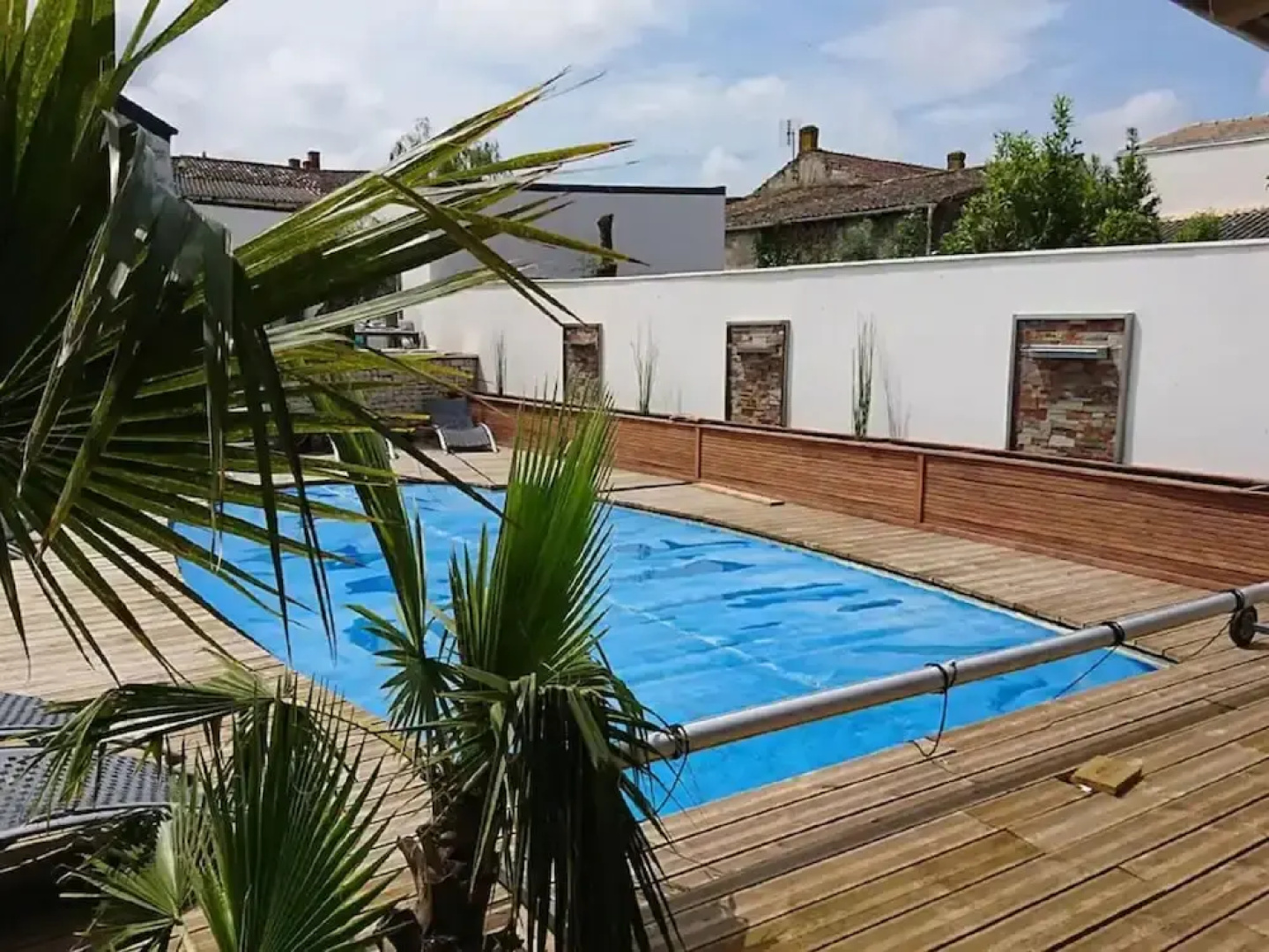 Majestic Villa in Nuaille-d'aunis With Sauna