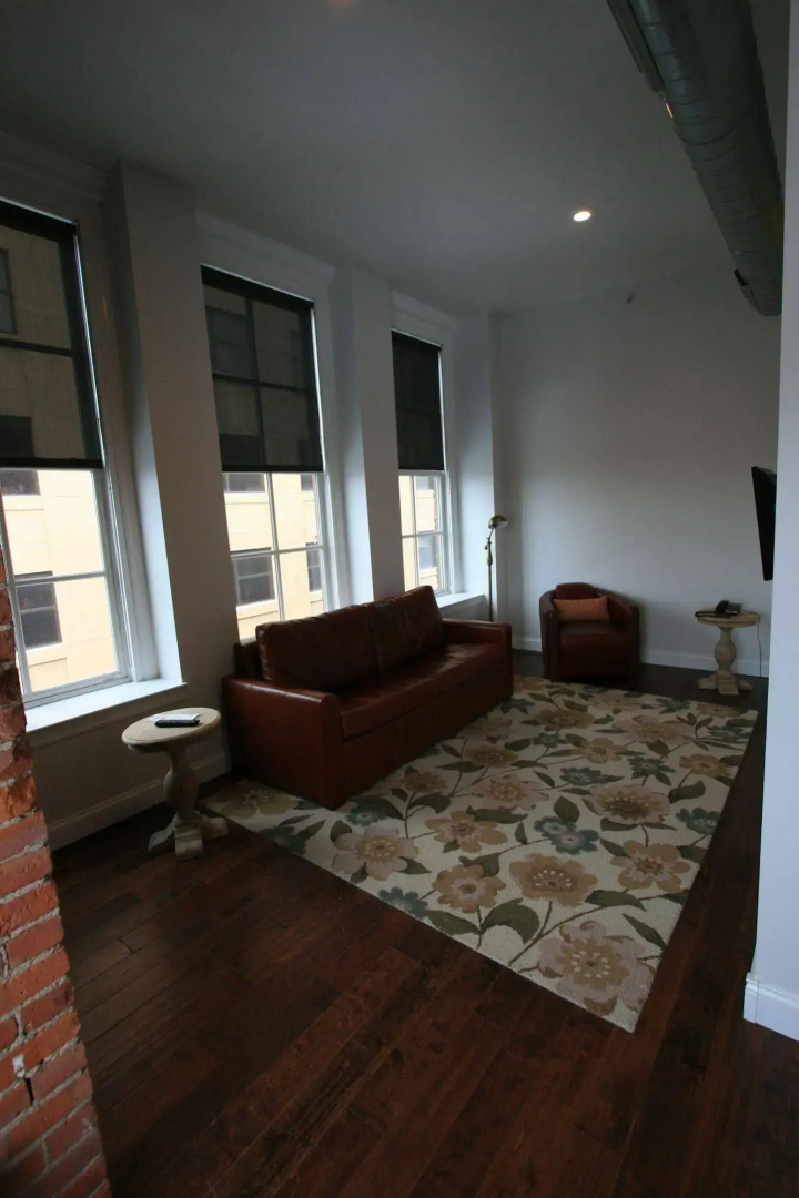 Lofts on Pearl
