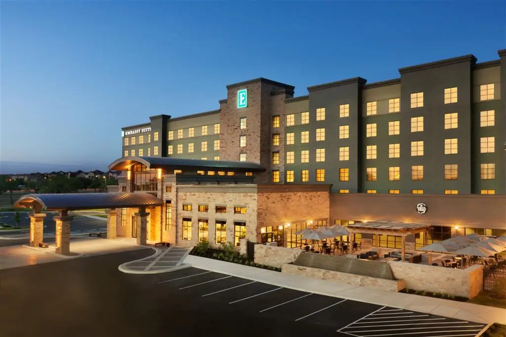 Embassy Suites by Hilton San Antonio Airport
