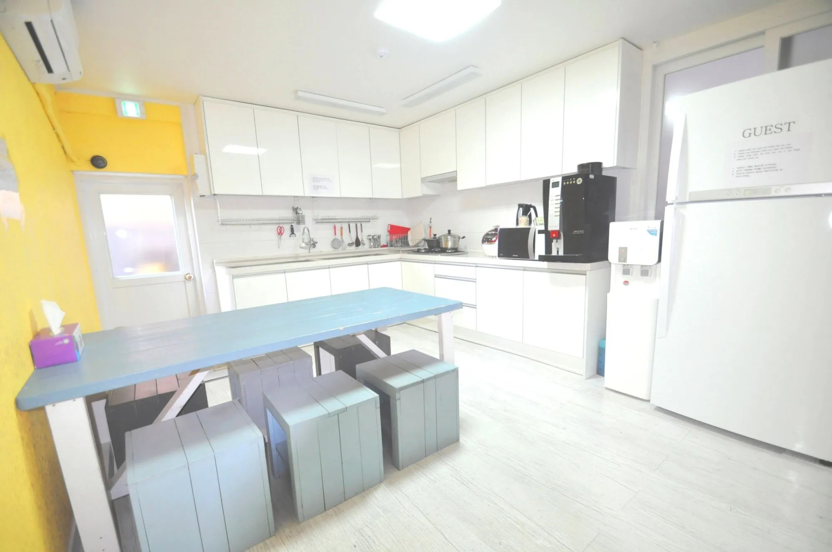 Slow Citi Guesthouse - Hostel