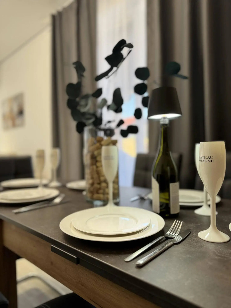 Коттедж с бассейном на улице Винодельческая