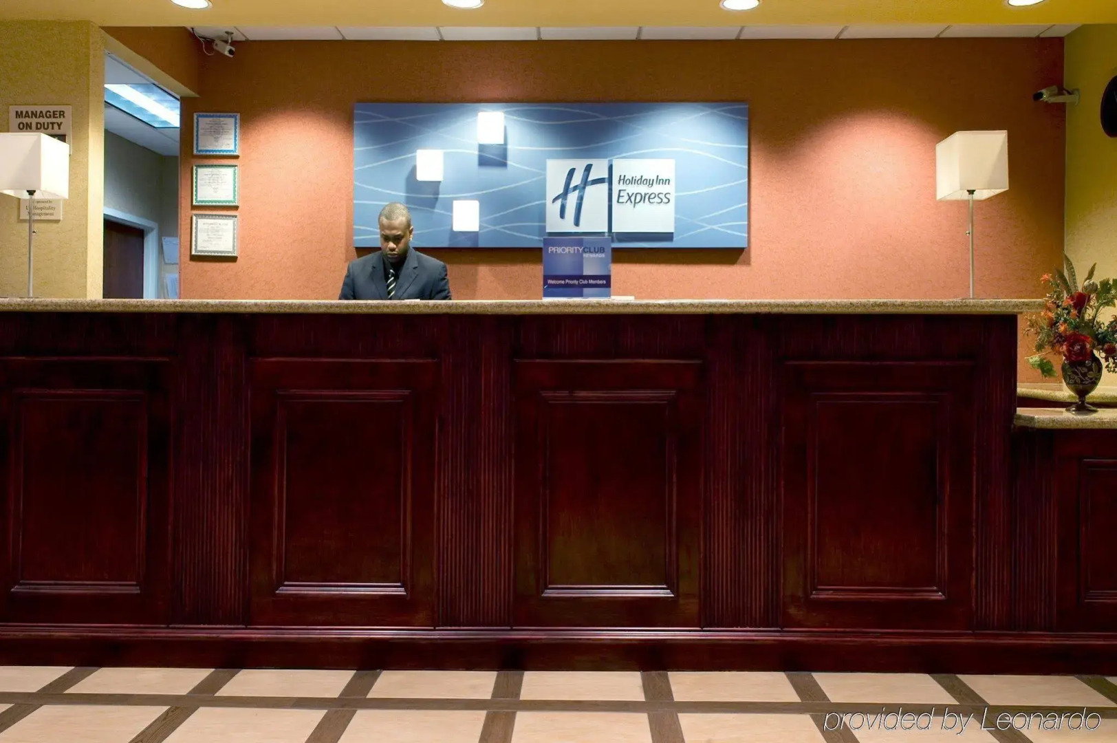 Holiday Inn Express Hotel & Suites DFW Airport South by IHG