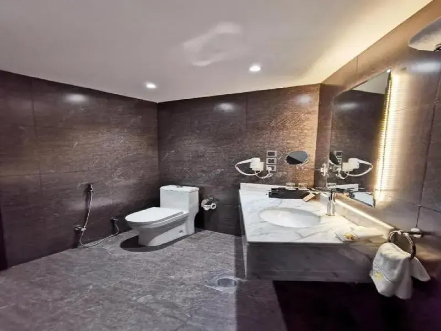 Aman Hotel Ahd Rafidah