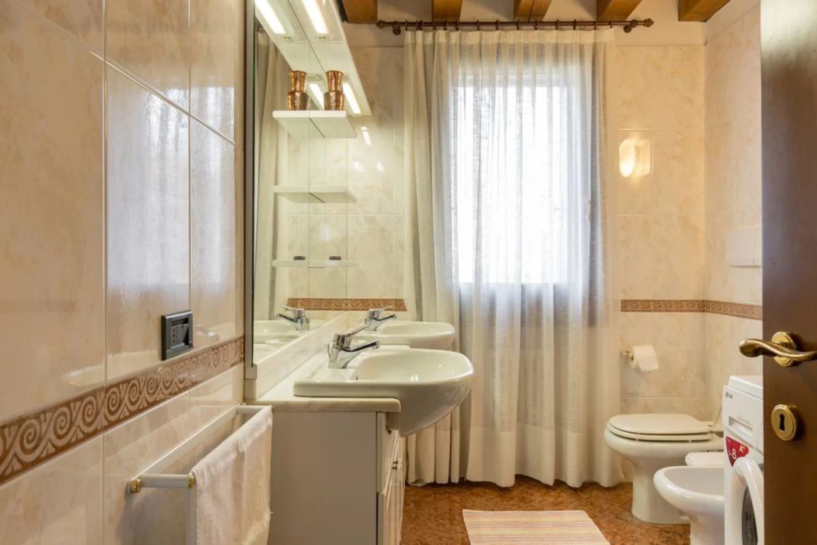 The Mulberries Three Bedroom and two Bathroom Apartment