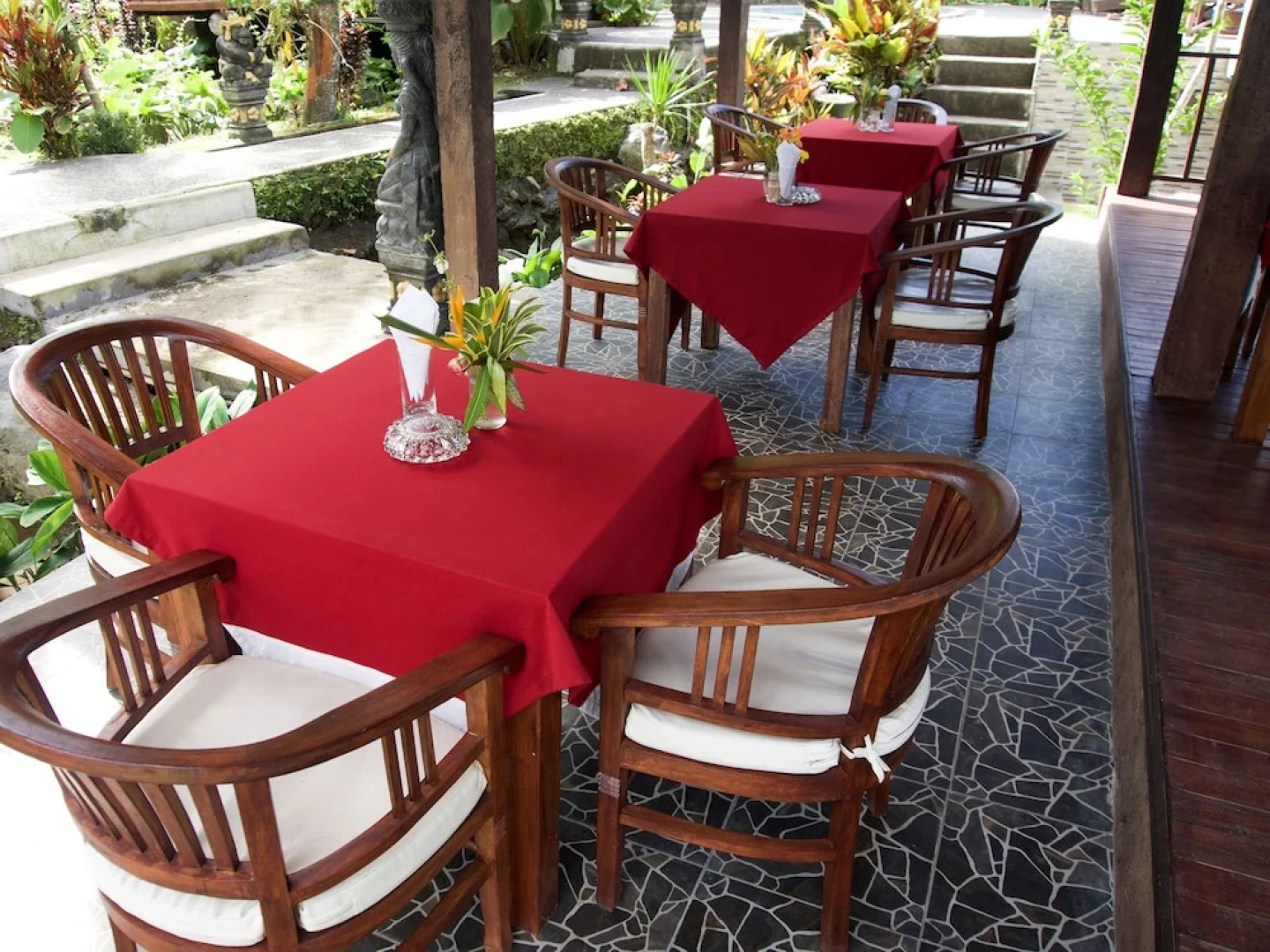 Tepi Sungai Guesthouse & Restaurant