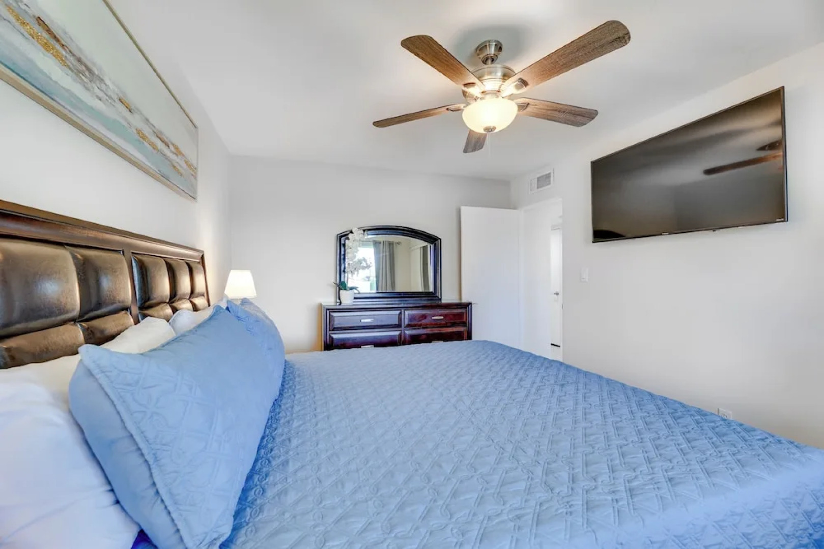 Pet-friendly Mesa Home w/ Community Amenities!