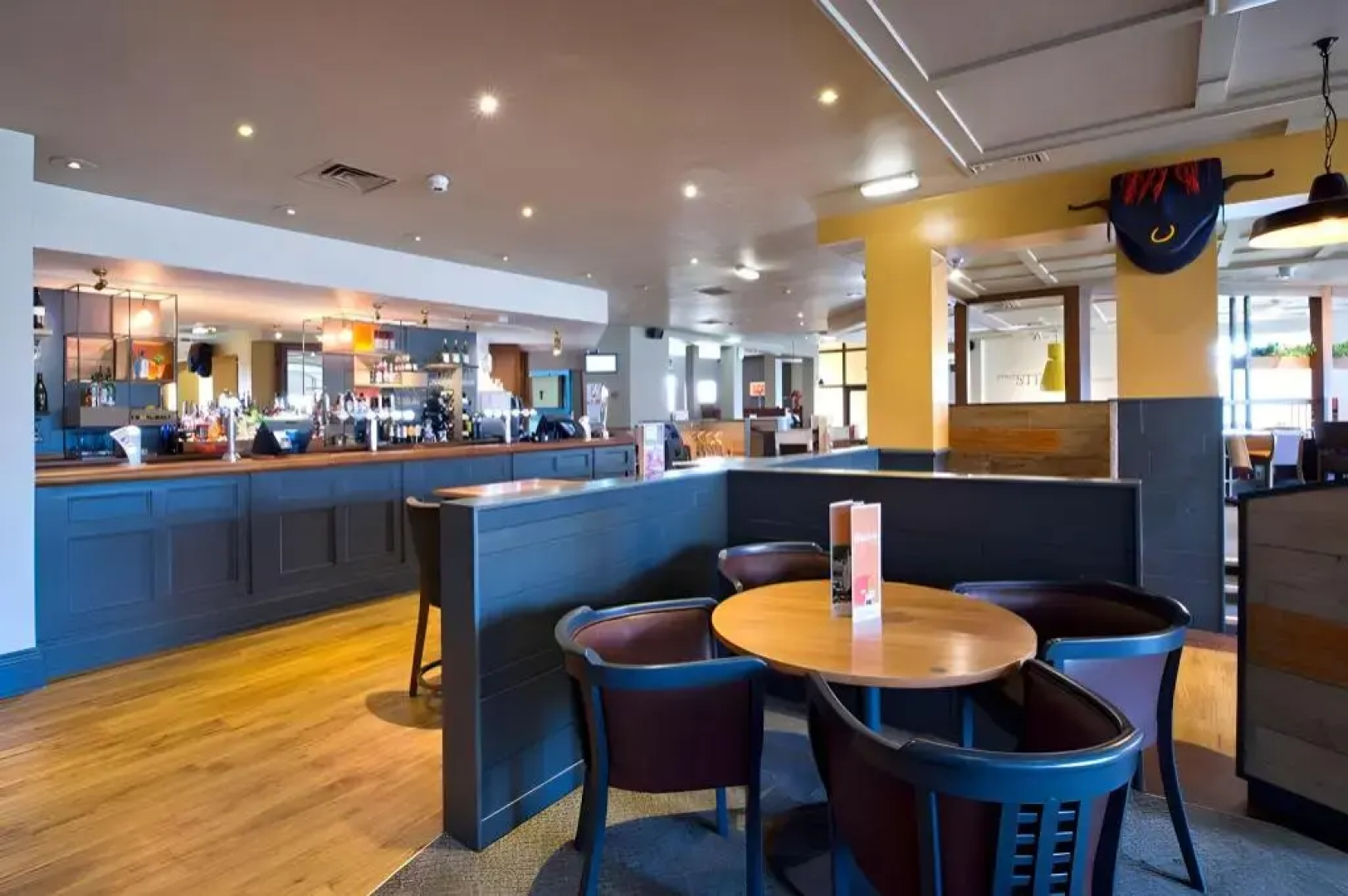 Premier Inn Livingston (M8/J3)
