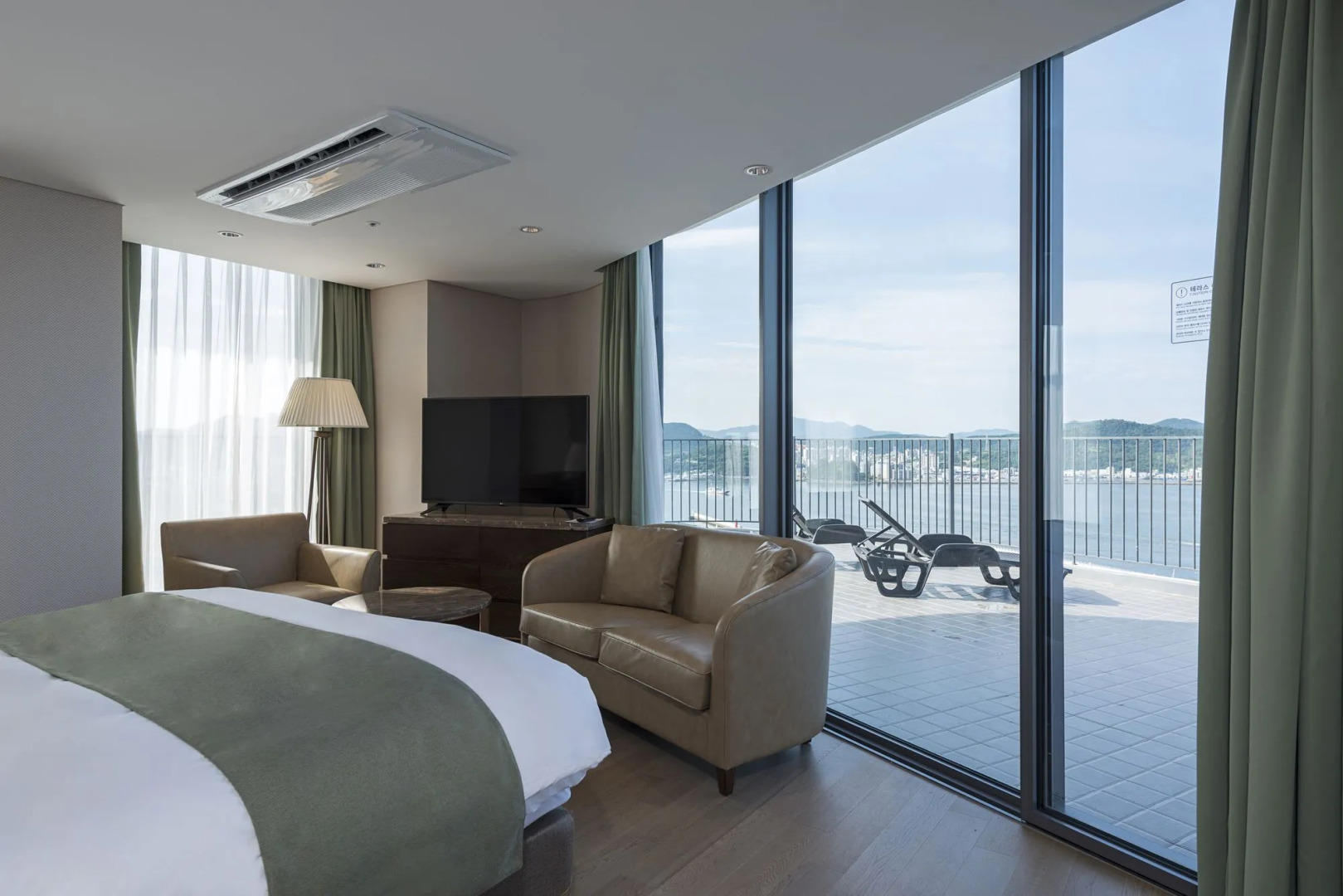 Stanford Hotel & Resort Tongyeong