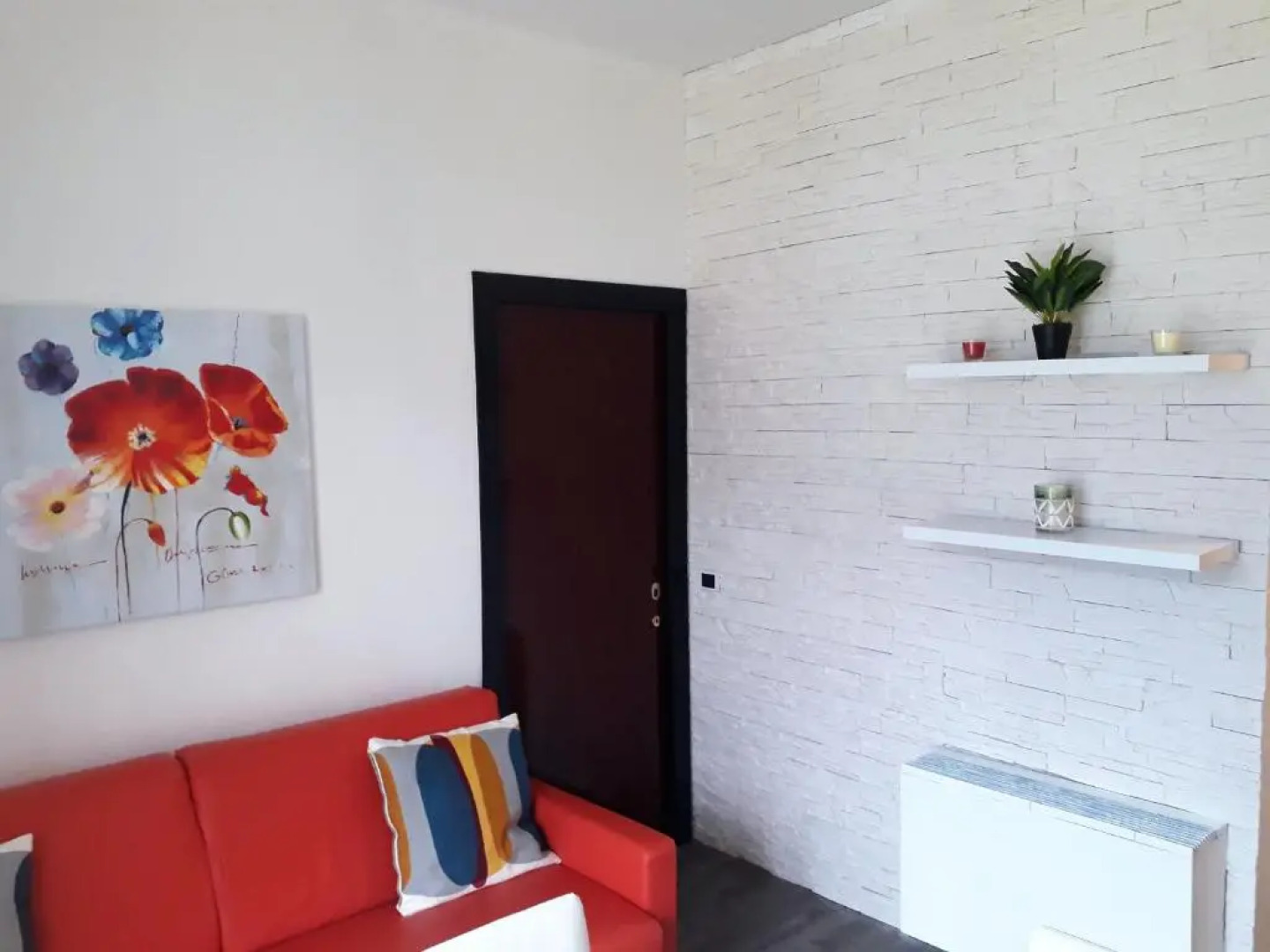 Campione Giulia Exclusive Lakefront apartment by Gardadomusmea