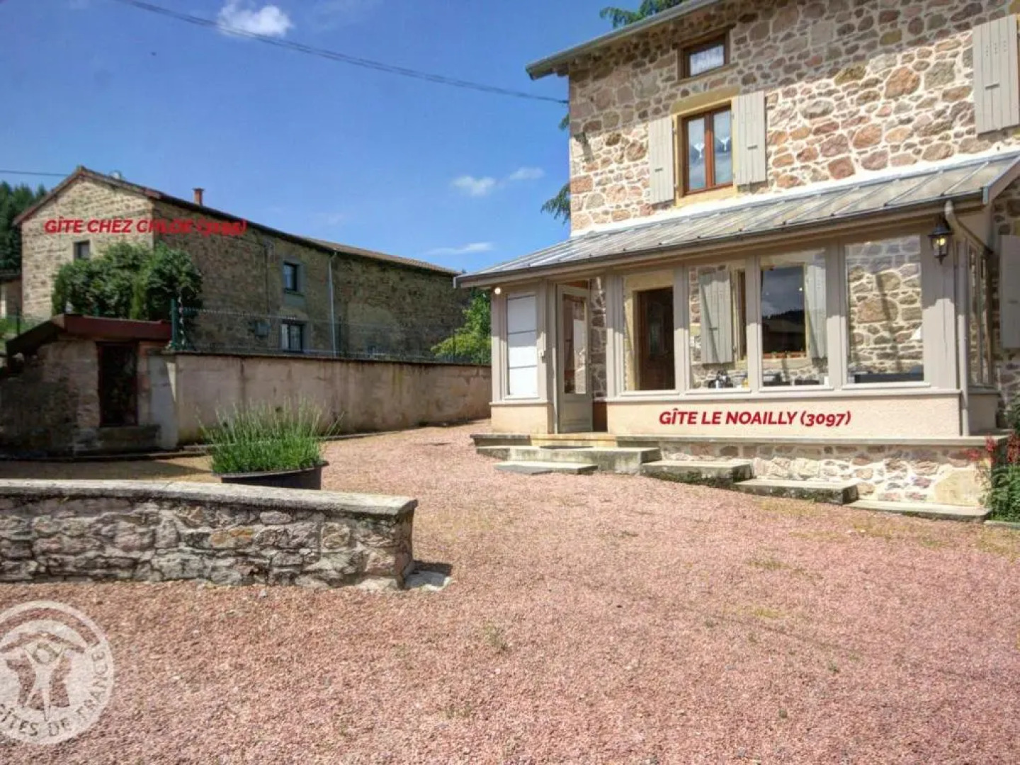 Gîte Belmont-de-la-Loire, 4 pièces, 8 personnes - FR-1-496-32