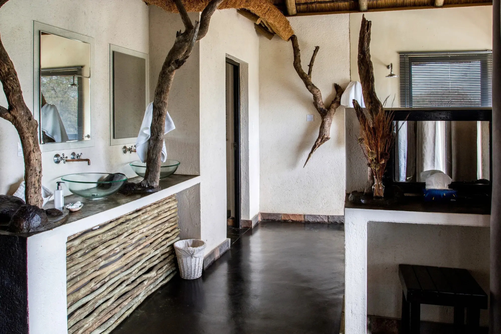 Ezulwini Game Lodges