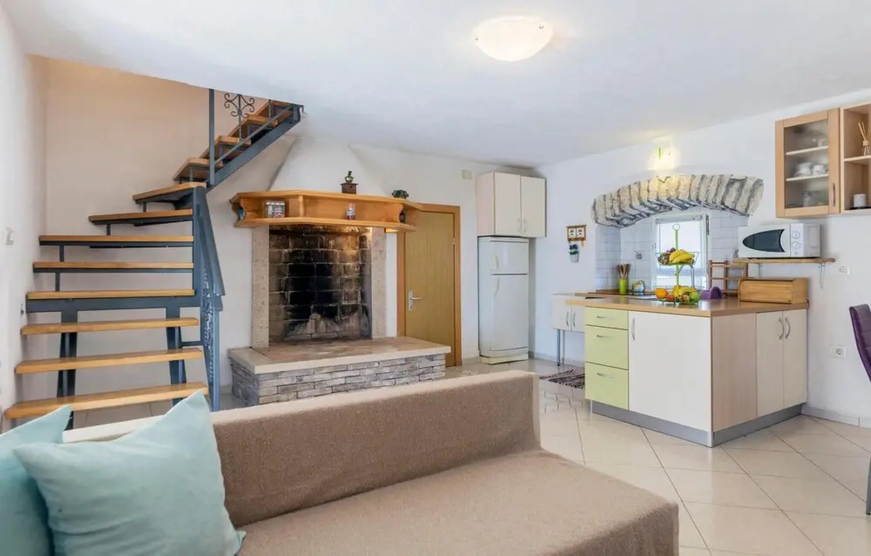 Stunning Home in Labin With 4 Bedrooms and Wifi