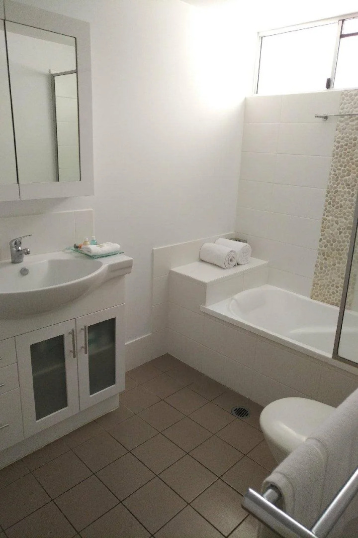 Airlie Central Apartments