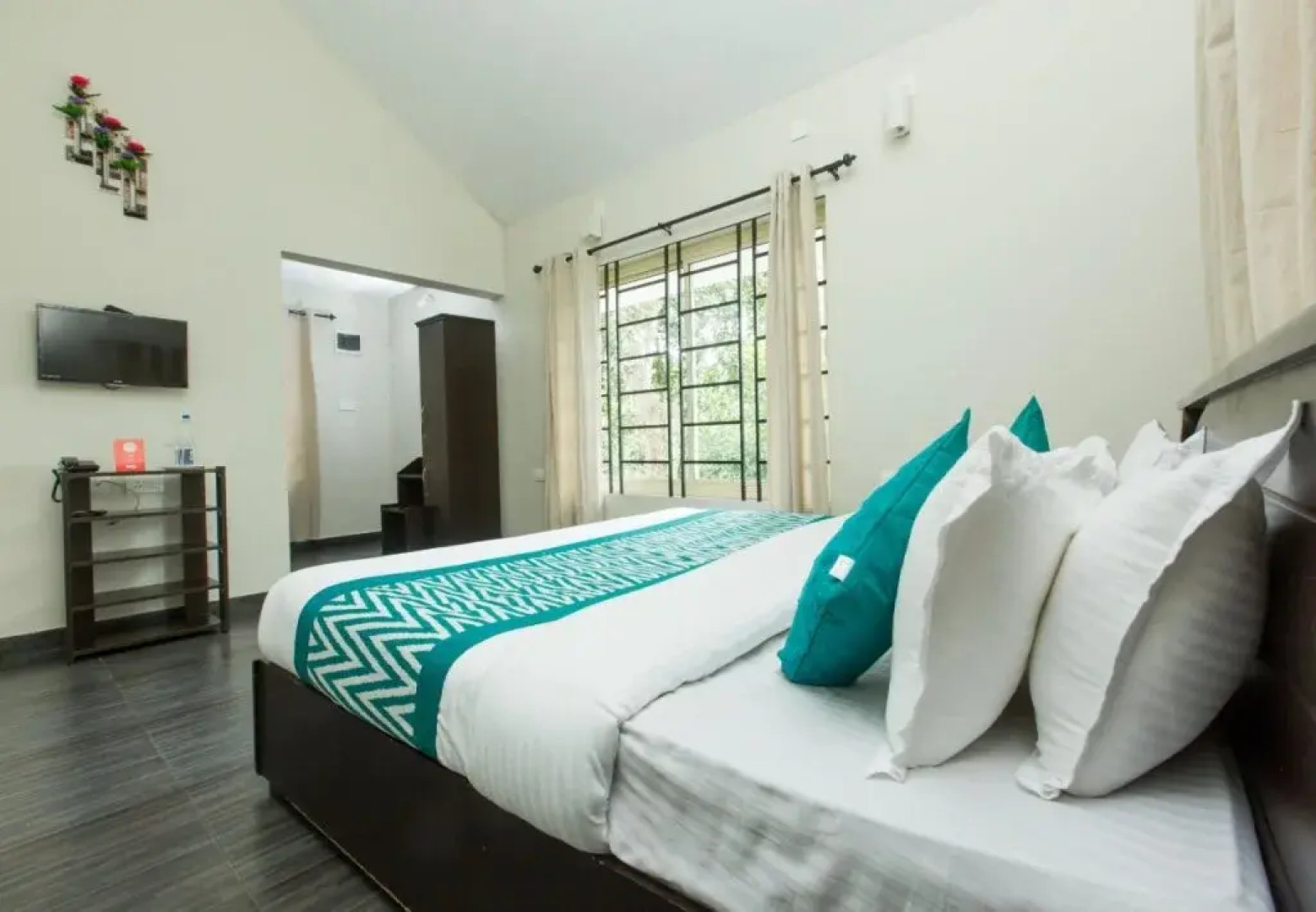 Karapuzha Village Resort