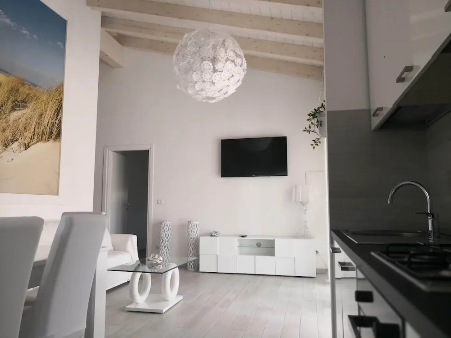 Ikebana Villas Porto Pino Beach