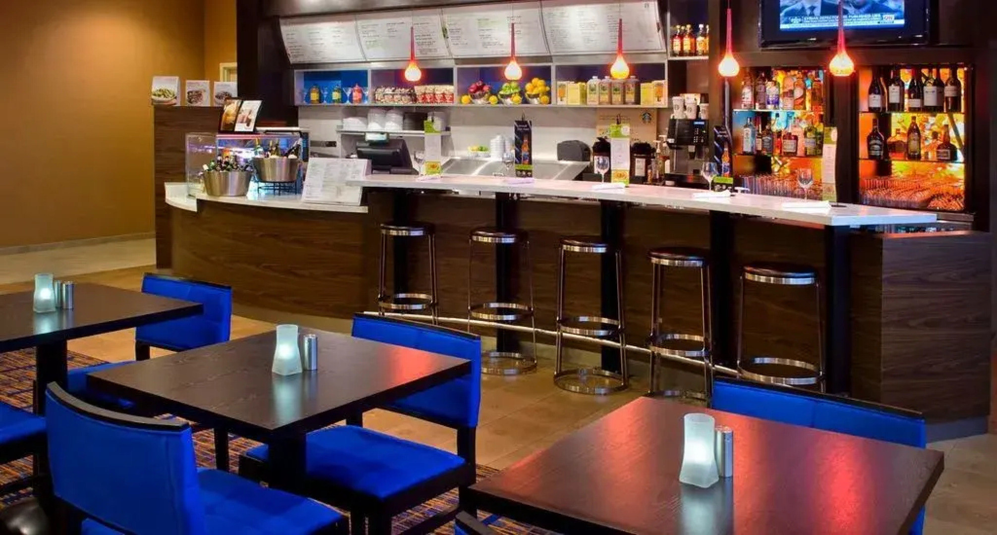 Courtyard by Marriott Newark Downtown