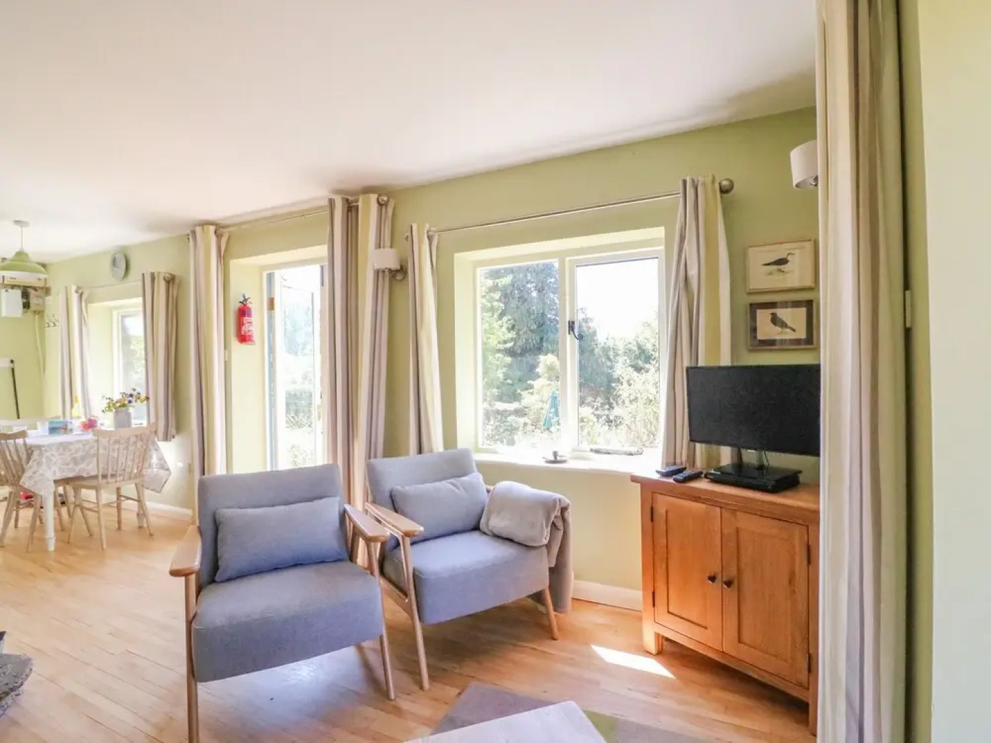 Fossil And The Cross Cottage, West Bexington