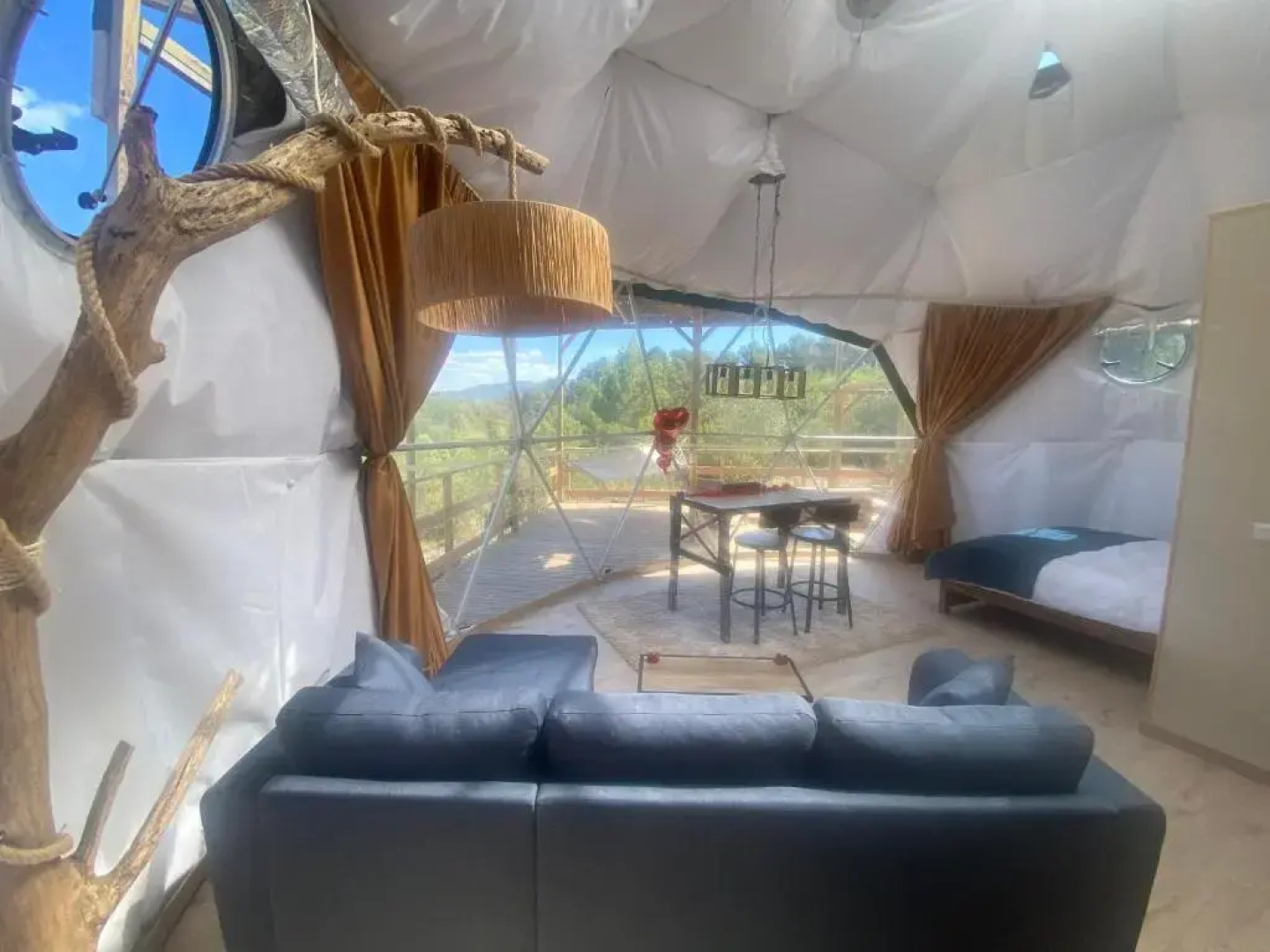 Glamping dome les cigales