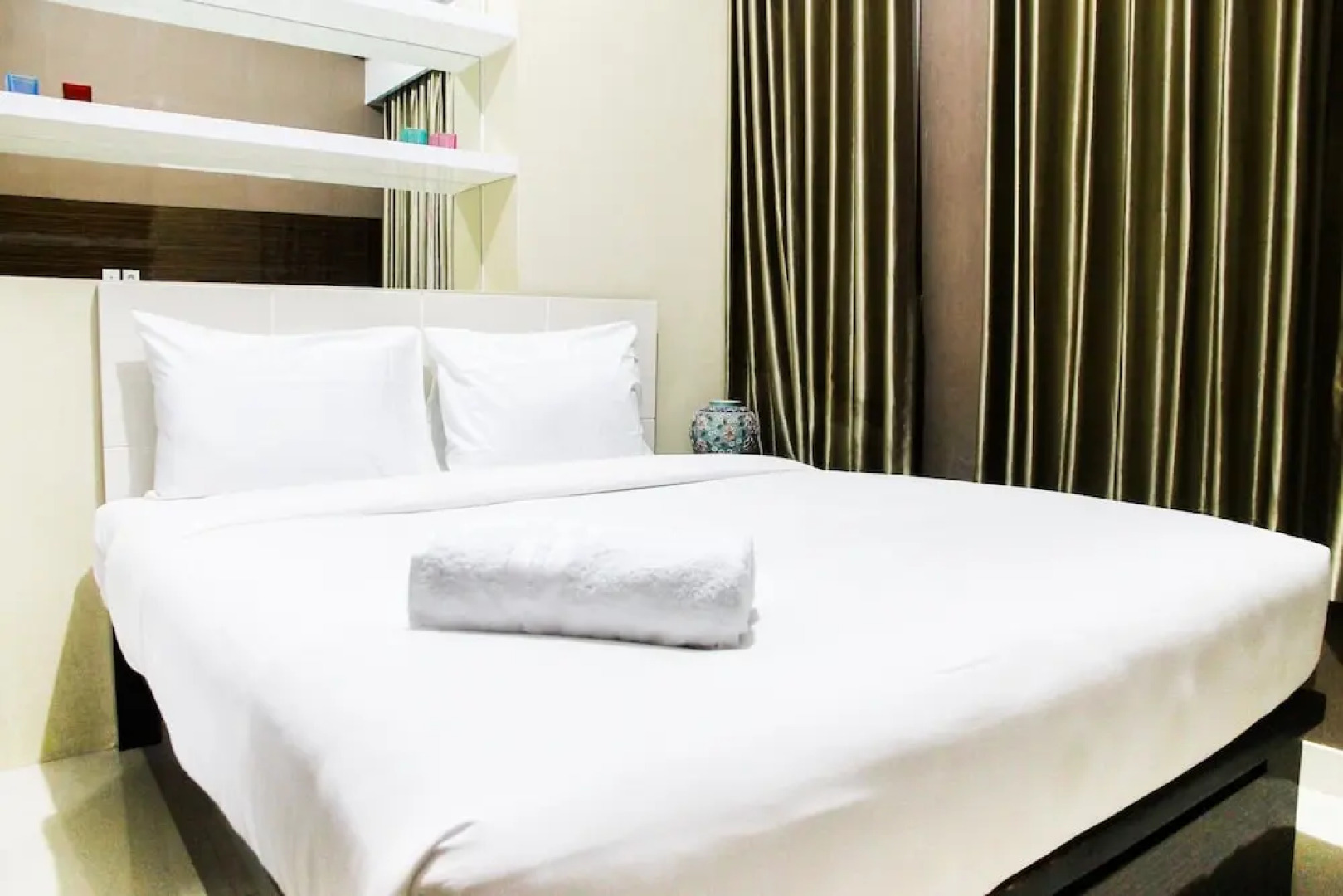 Luxury 1BR with Study Room The Oasis Apartment