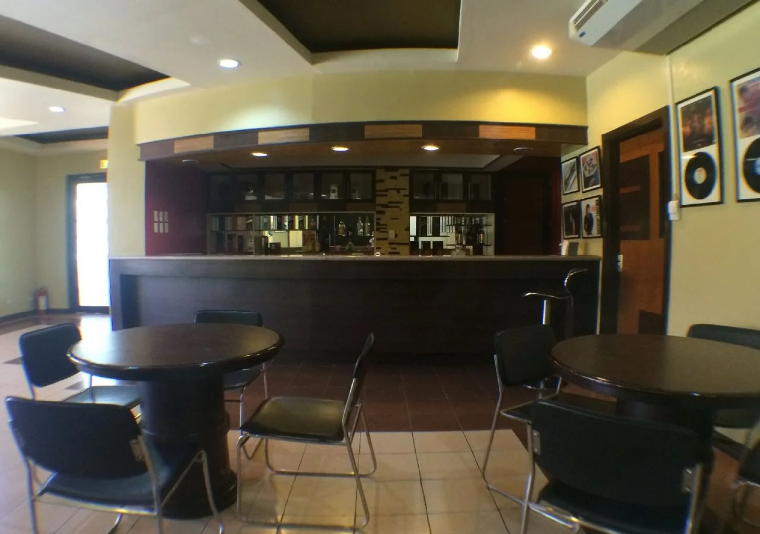 Subic Holiday Villas