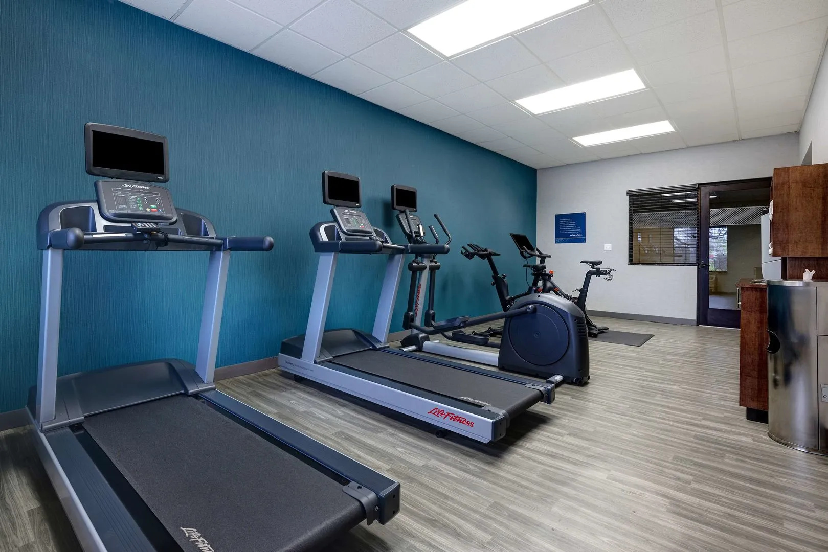 Hampton Inn & Suites Tulare