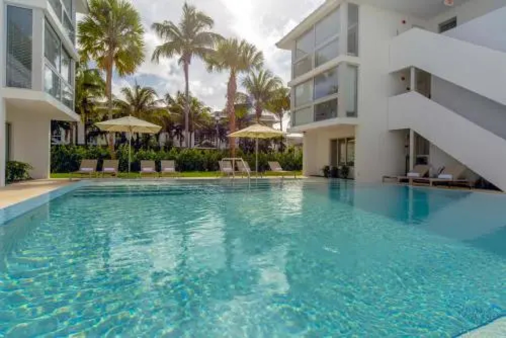 Beach Haus Key Biscayne Contemporary Apartments