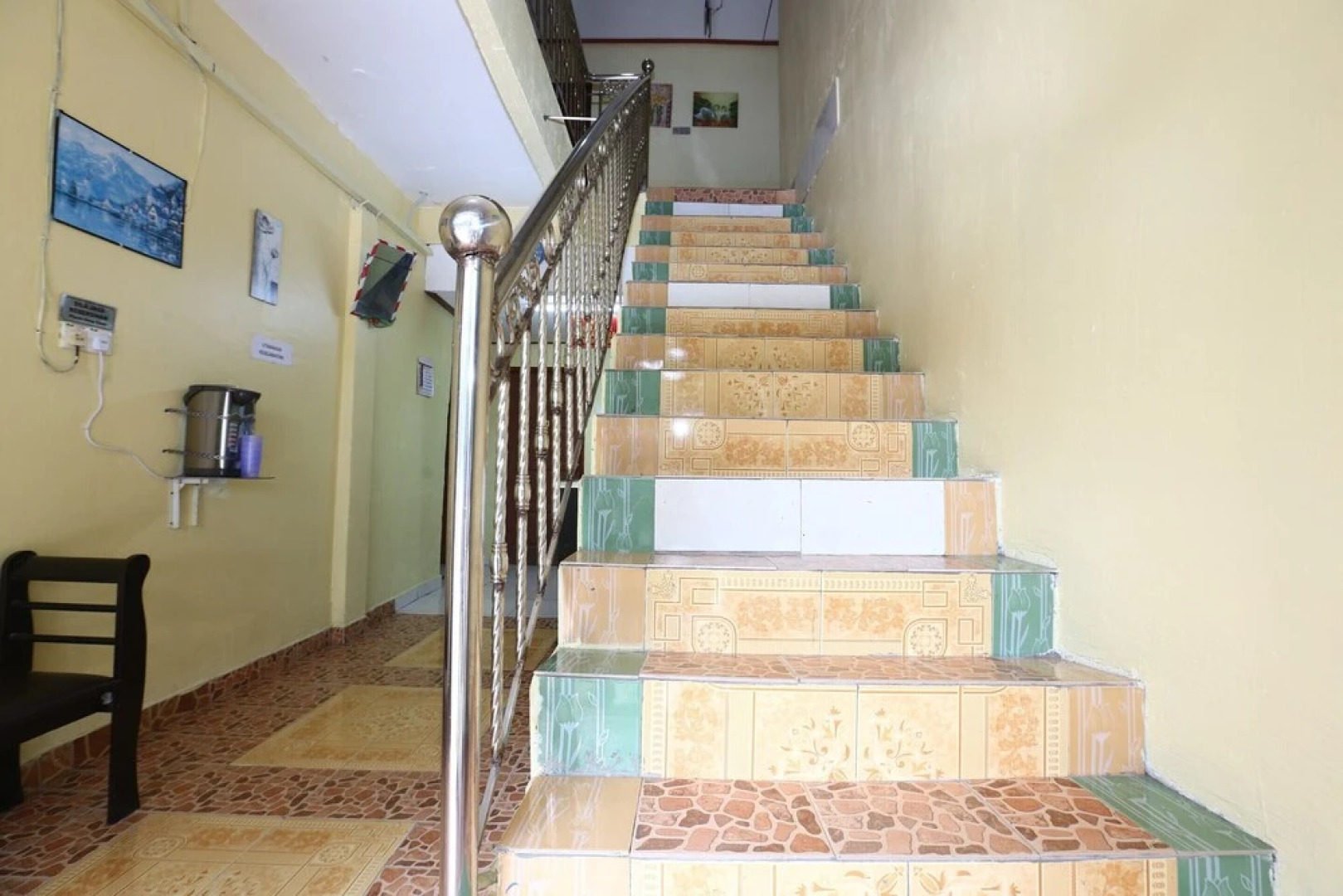 Raz Hotel by OYO Rooms