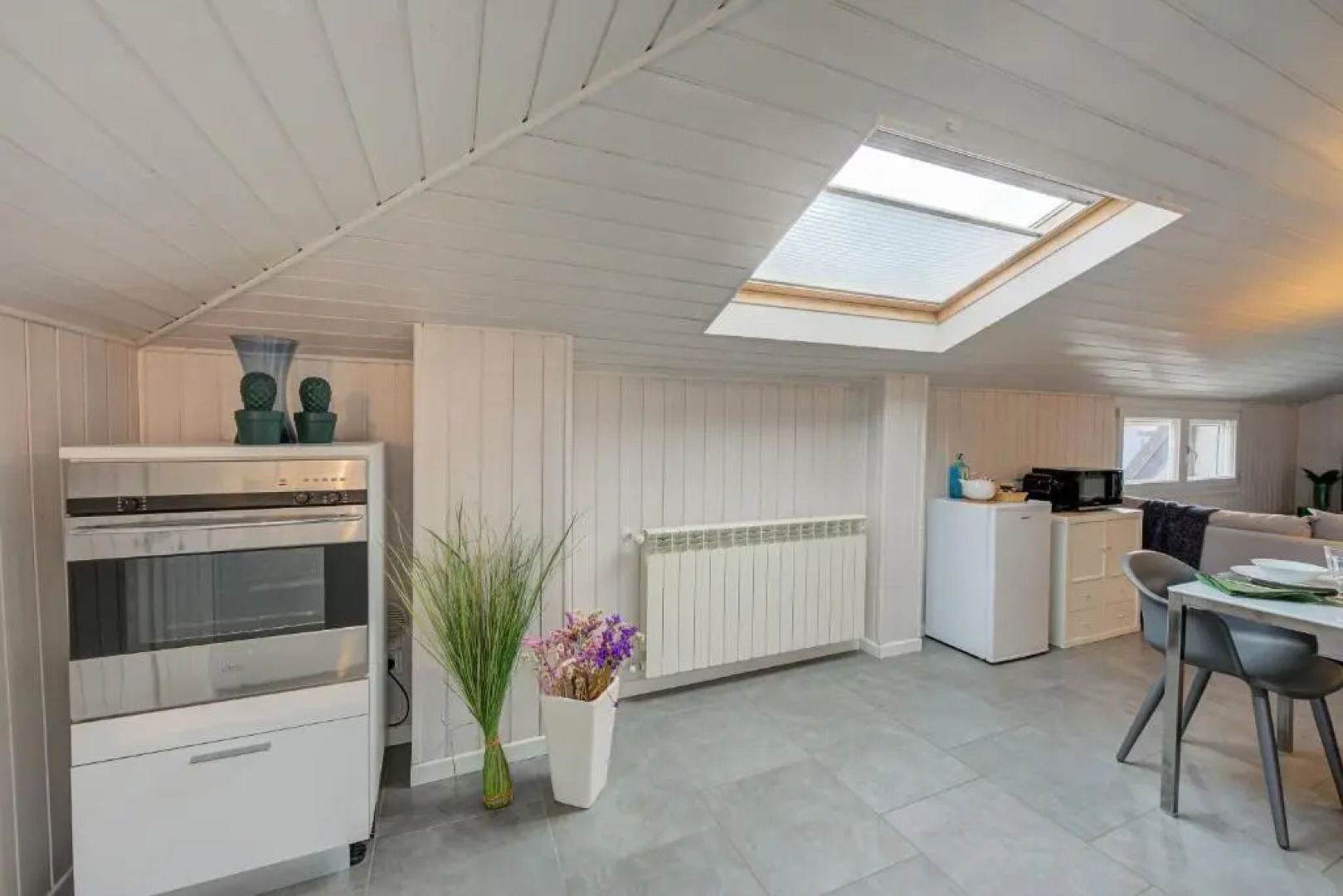 White Paradise Rooftop Stunning Lake View