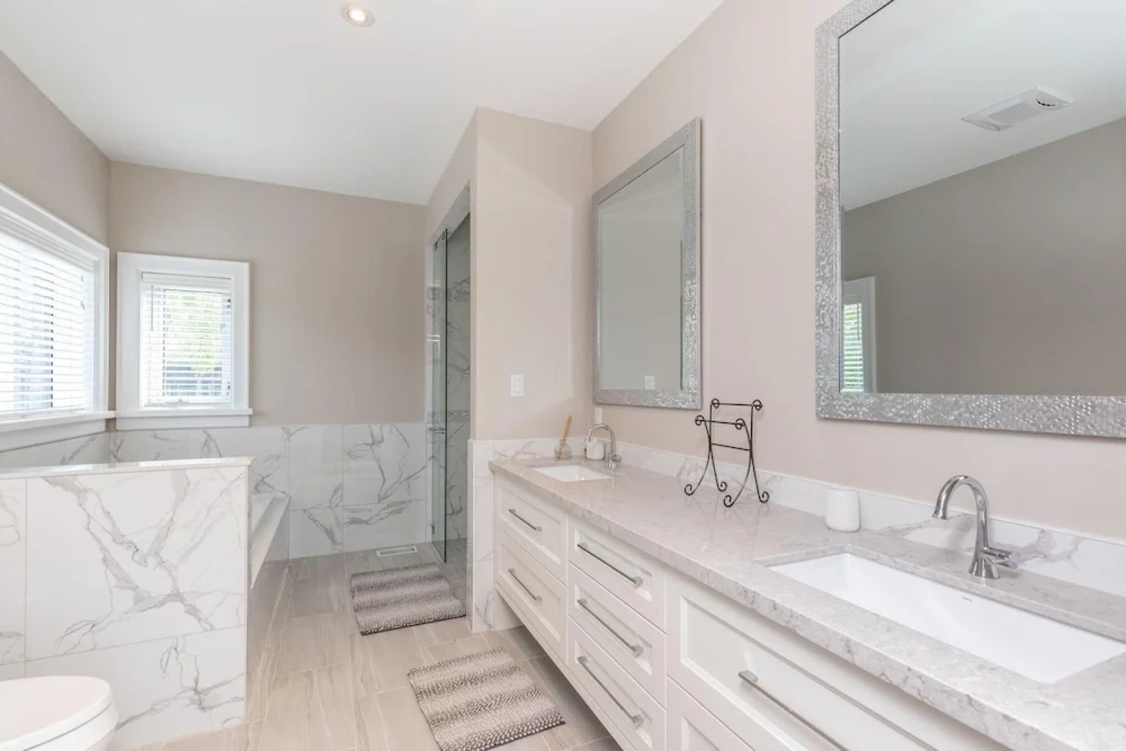 Villa Vista - Fabulous new Home Overlooking the Golf Course in Port Carling