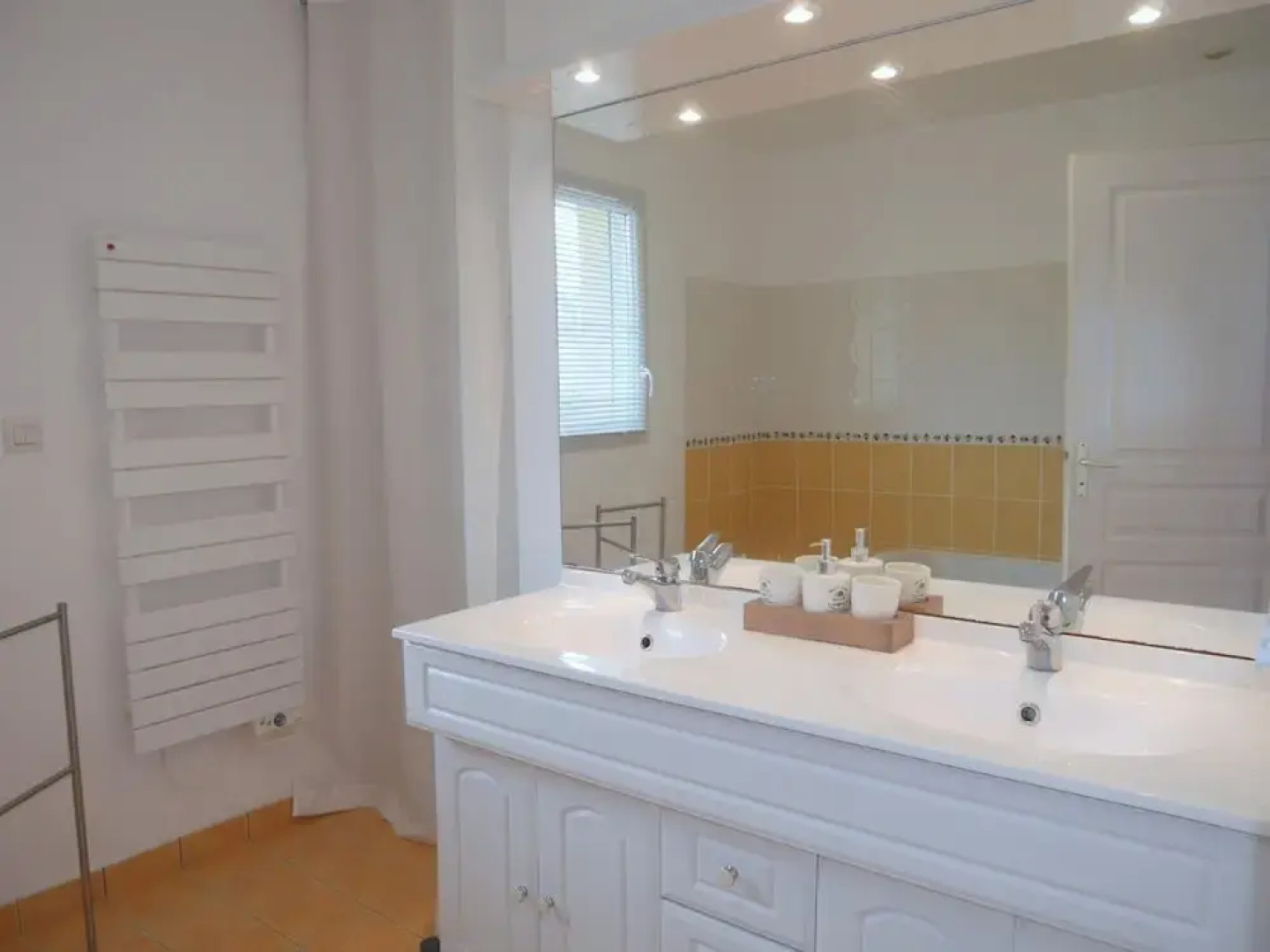 Villa in Crozon With Sea Views & Sandy Beach