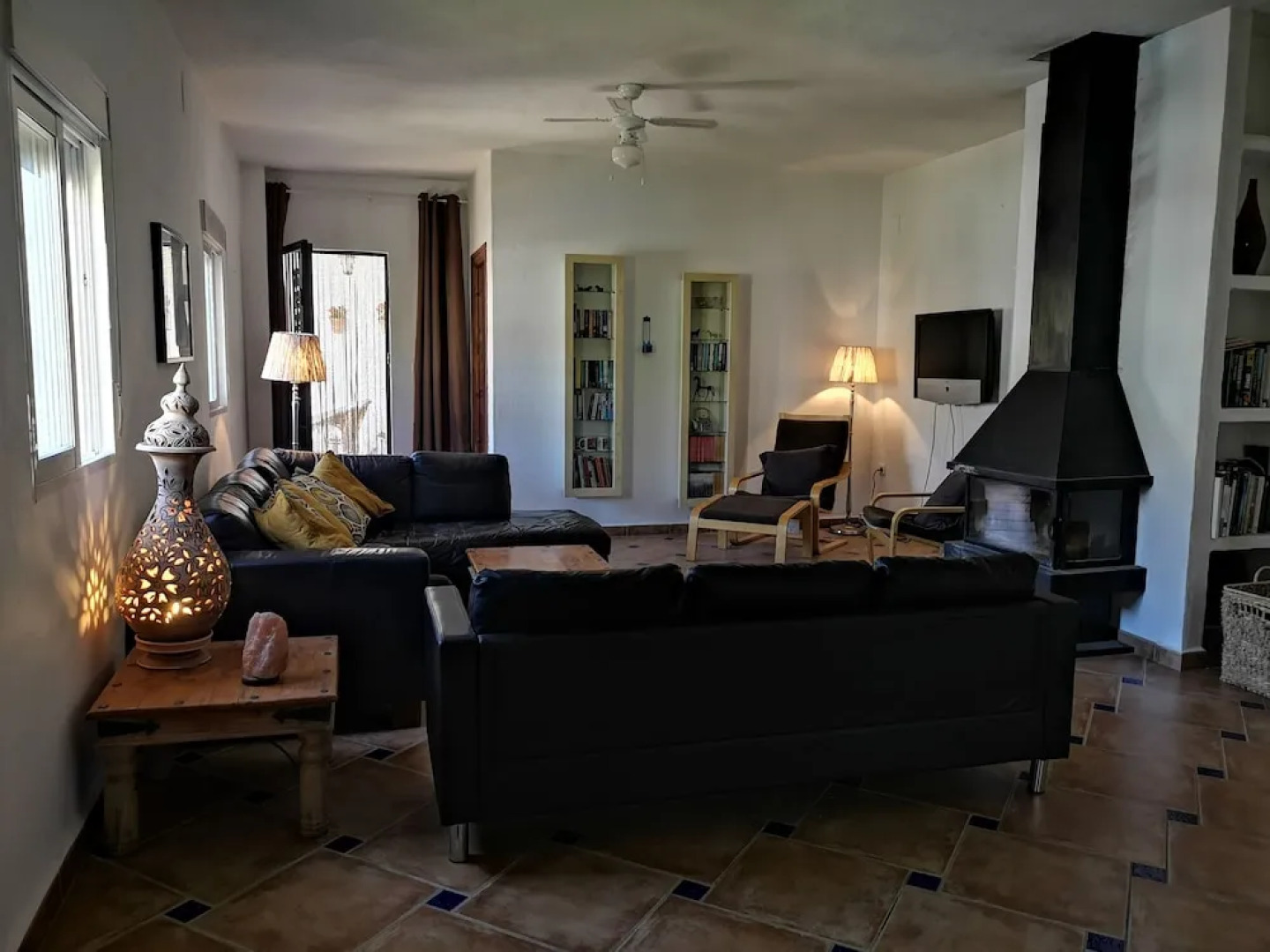 Beautiful 13 bed Villa, Private Pool, Large Garden