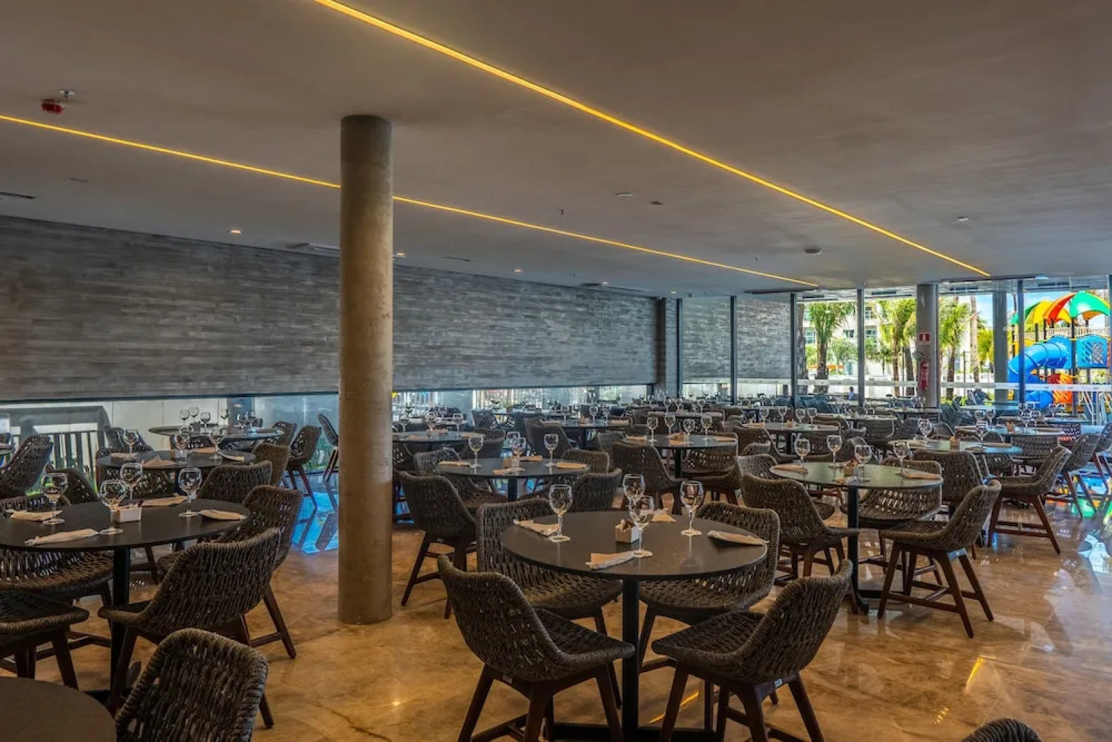 SaltBeach - Salinas Premium Resort