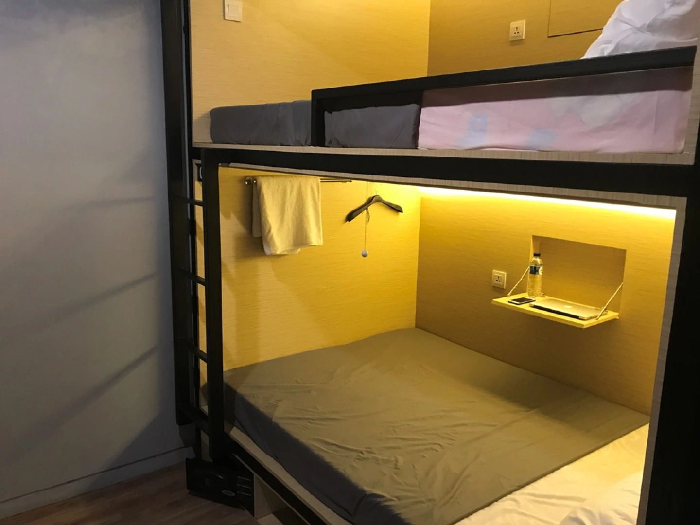InnBox Capsule Hotel