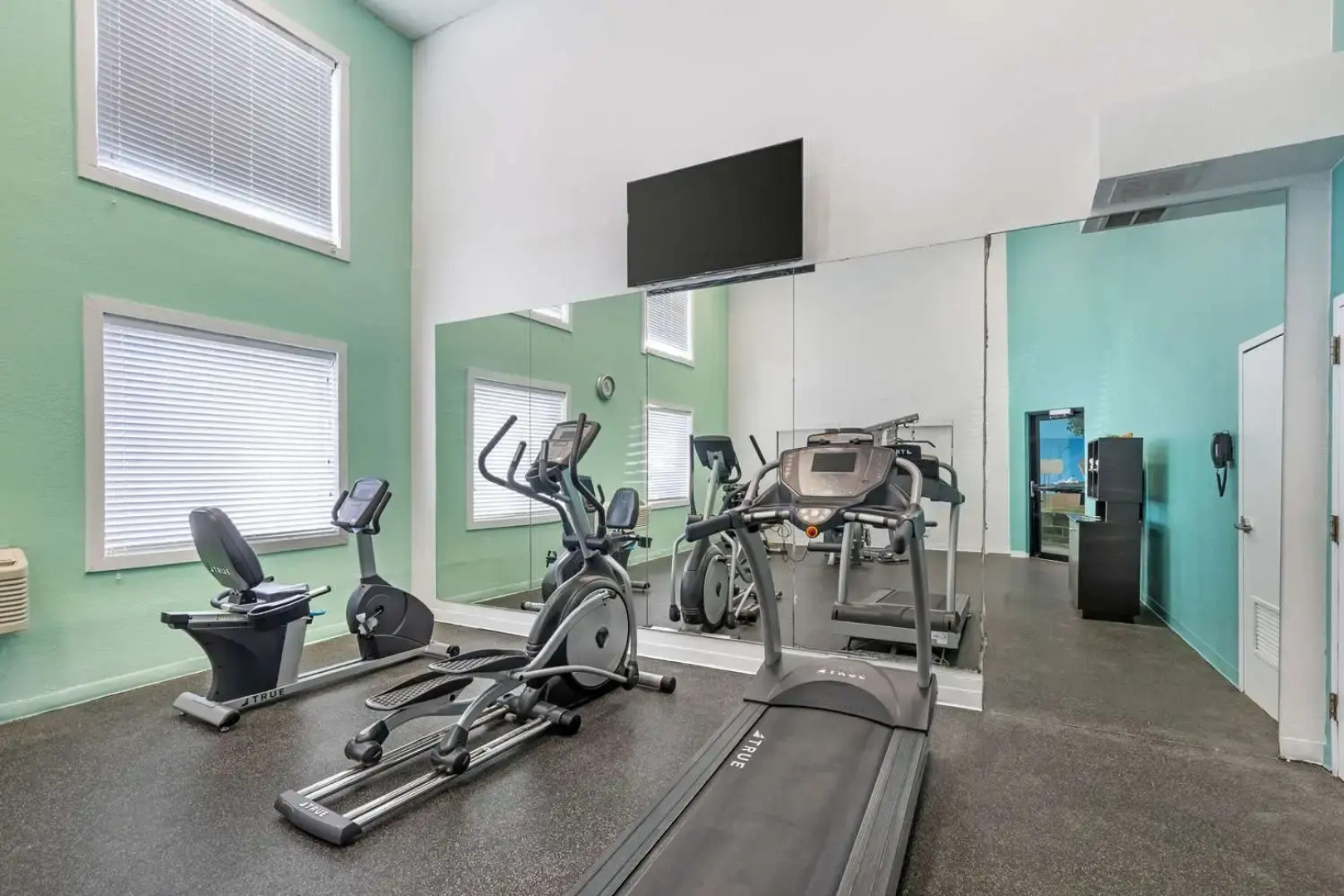 Clarion Inn Des Moines Airport