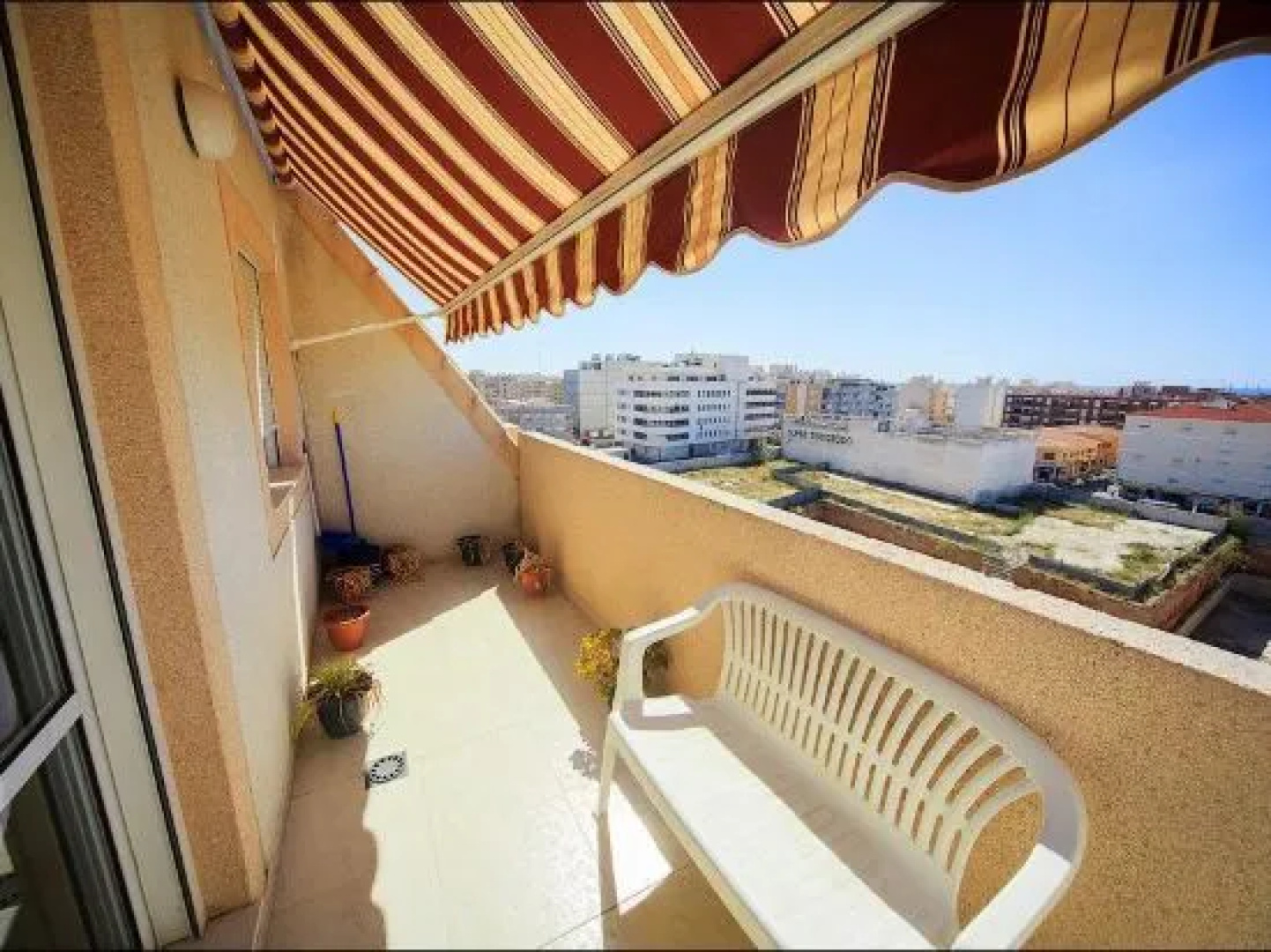 San Pascual Apartment