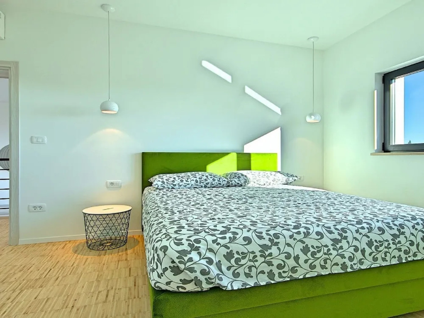 Lush Villa in Belavici with Pool & High-End Kitchen