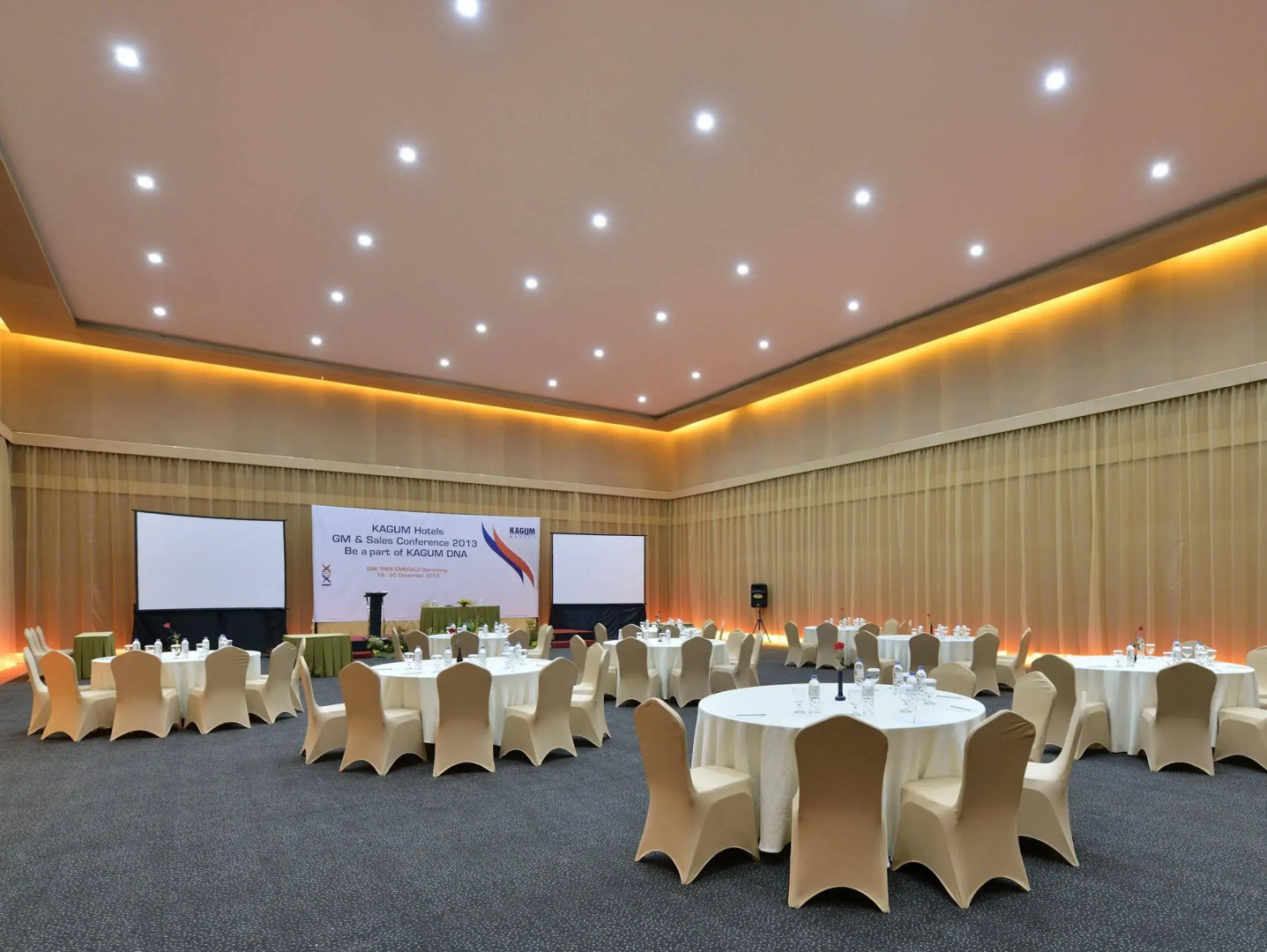 Oak Tree Emerald Hotel & Conventions Semarang