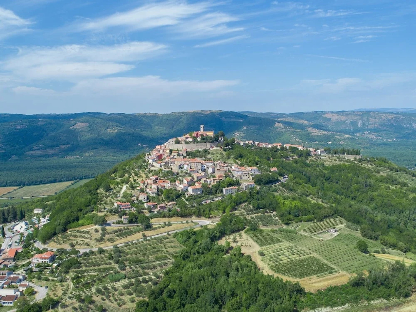 Lavish Villa in Vabriga With Picturesque Views & Pool